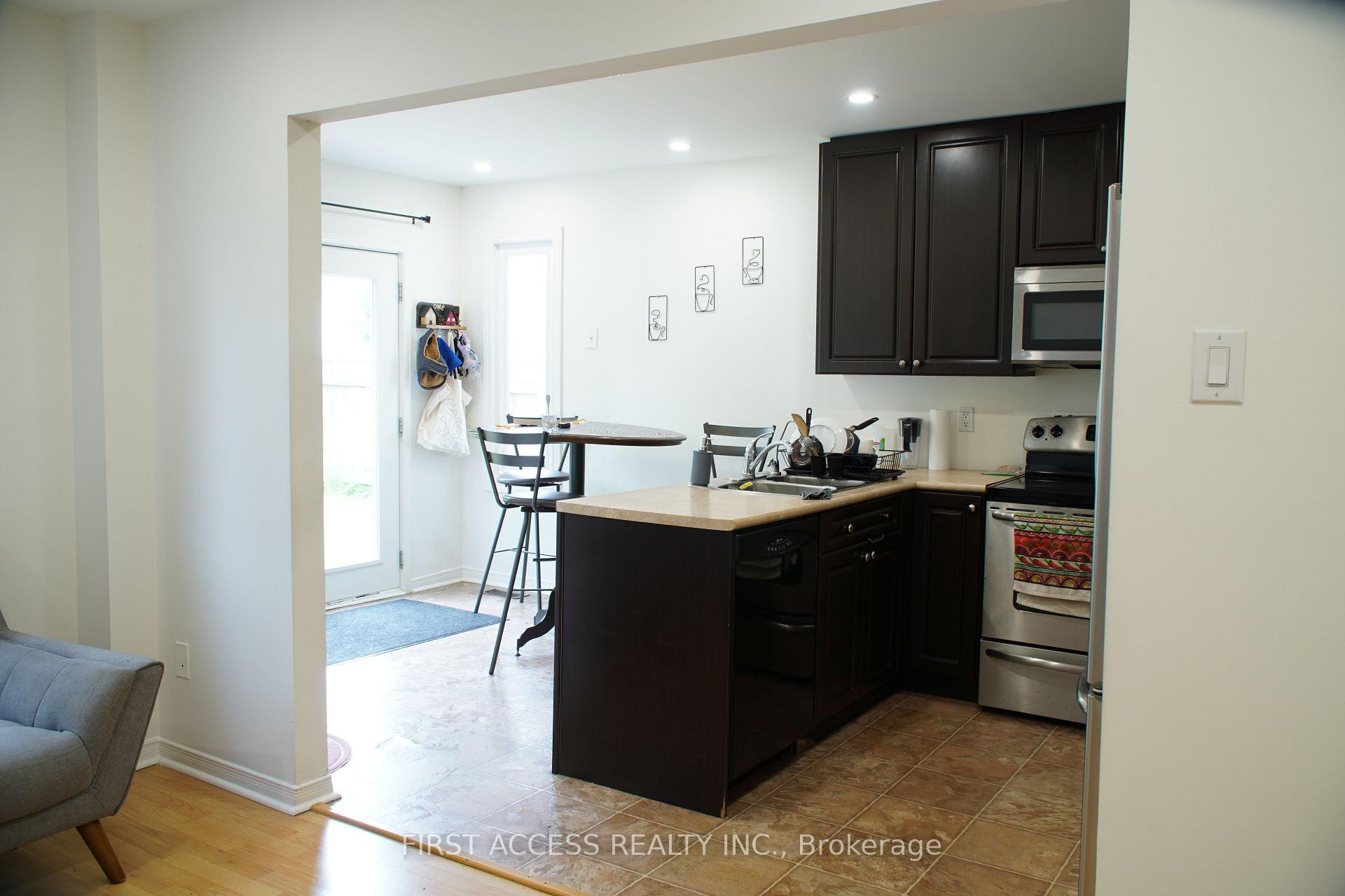Photo 28 of 9 Rosenfeld Drive, Barrie, Grove East — HOMEH