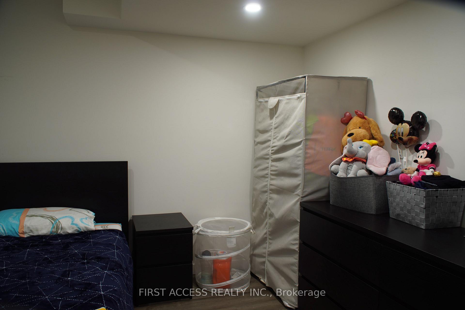 Photo 37 of 9 Rosenfeld Drive, Barrie, Grove East — HOMEH