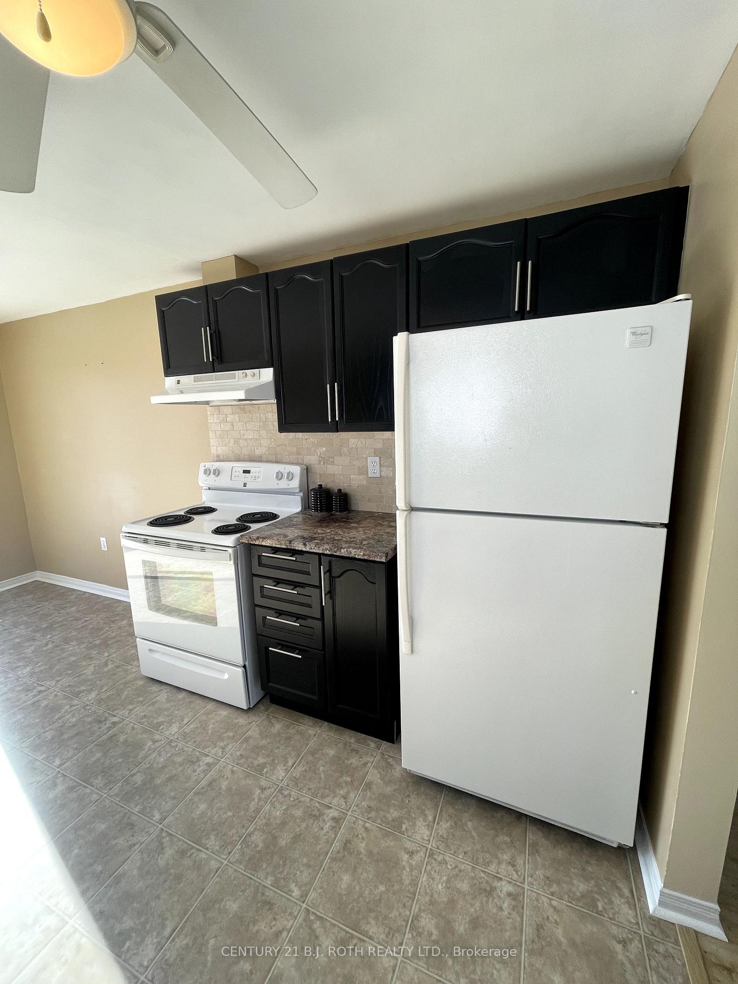 Photo 6 of 61 Arthur Avenue, Barrie, Grove East — HOMEH