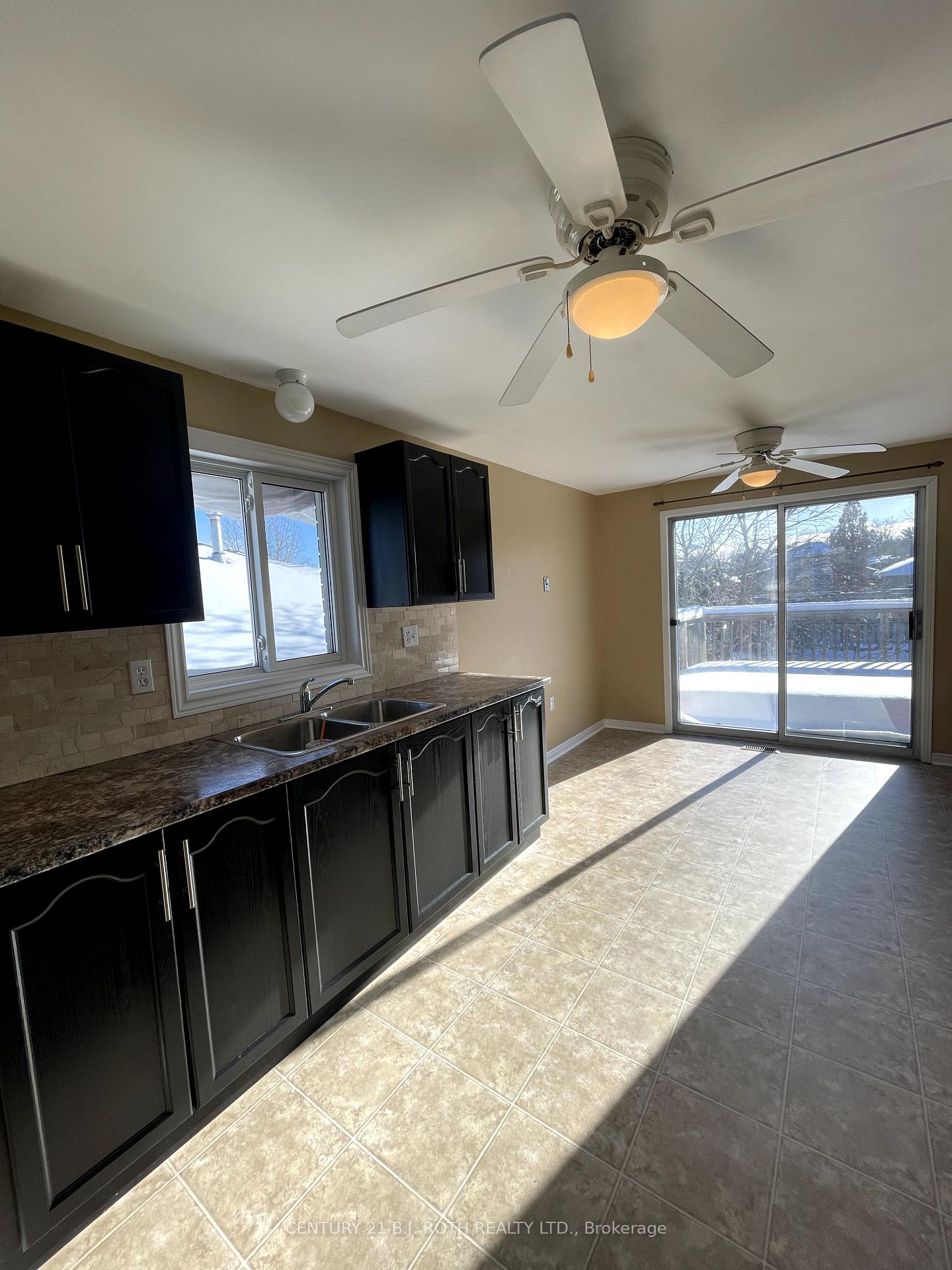 Photo 7 of 61 Arthur Avenue, Barrie, Grove East — HOMEH