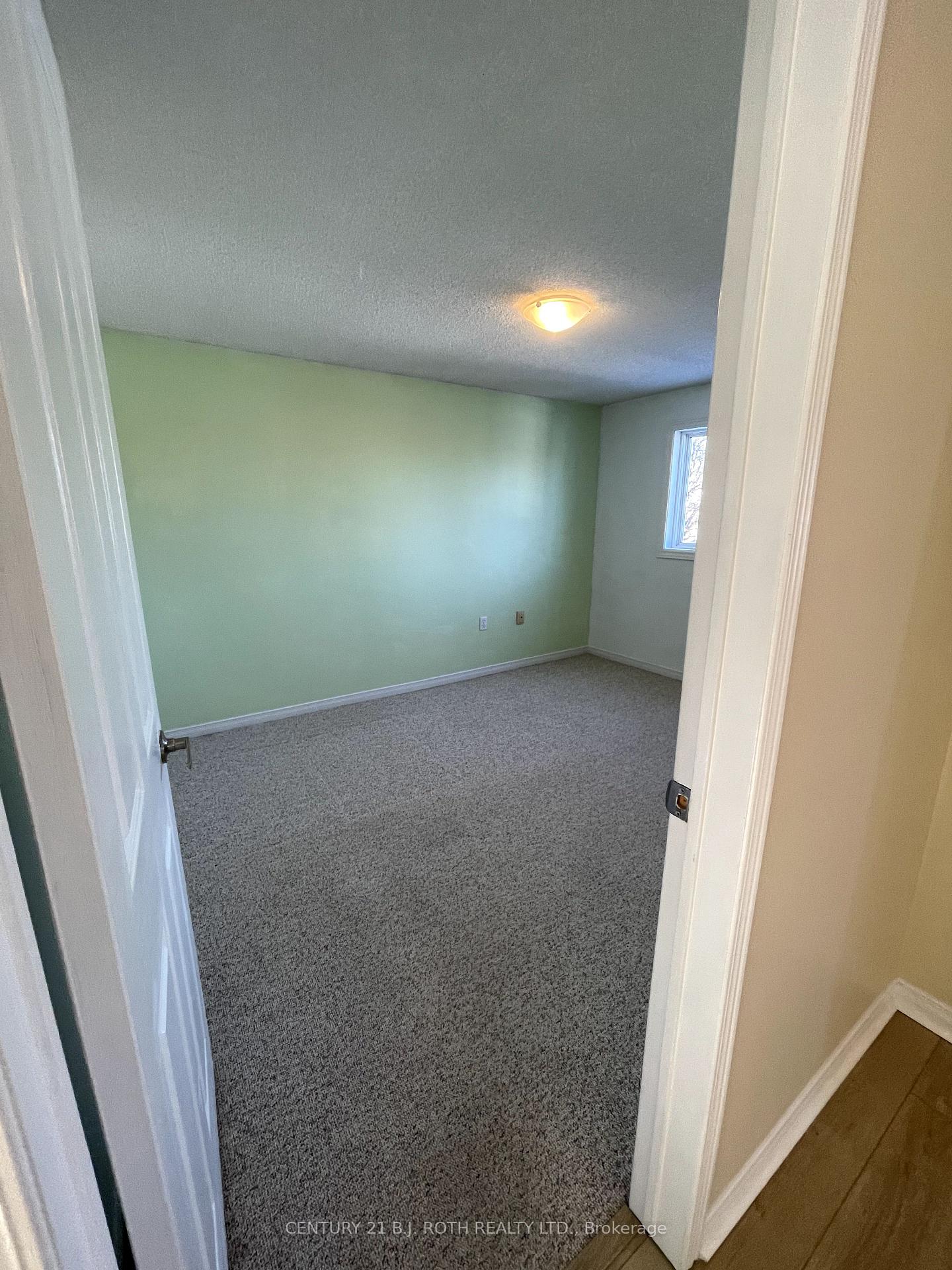 Photo 14 of 61 Arthur Avenue, Barrie, Grove East — HOMEH
