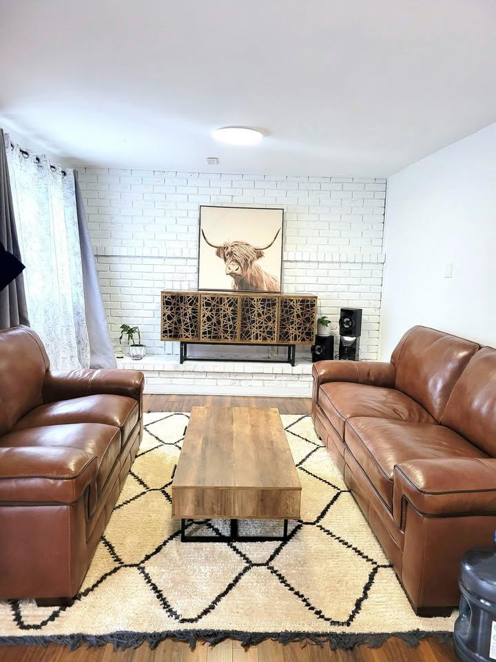 Photo 2 of Unit Lower, 1 Browning Trail, Barrie, Letitia Heights — HOMEH