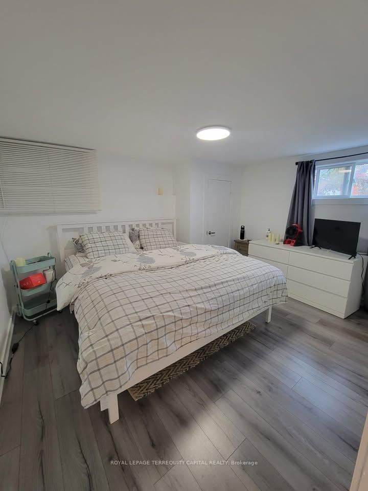 Photo 7 of Unit Lower, 1 Browning Trail, Barrie, Letitia Heights — HOMEH