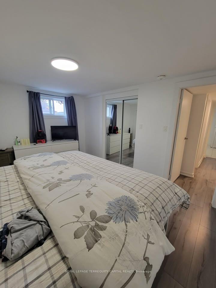 Photo 8 of Unit Lower, 1 Browning Trail, Barrie, Letitia Heights — HOMEH