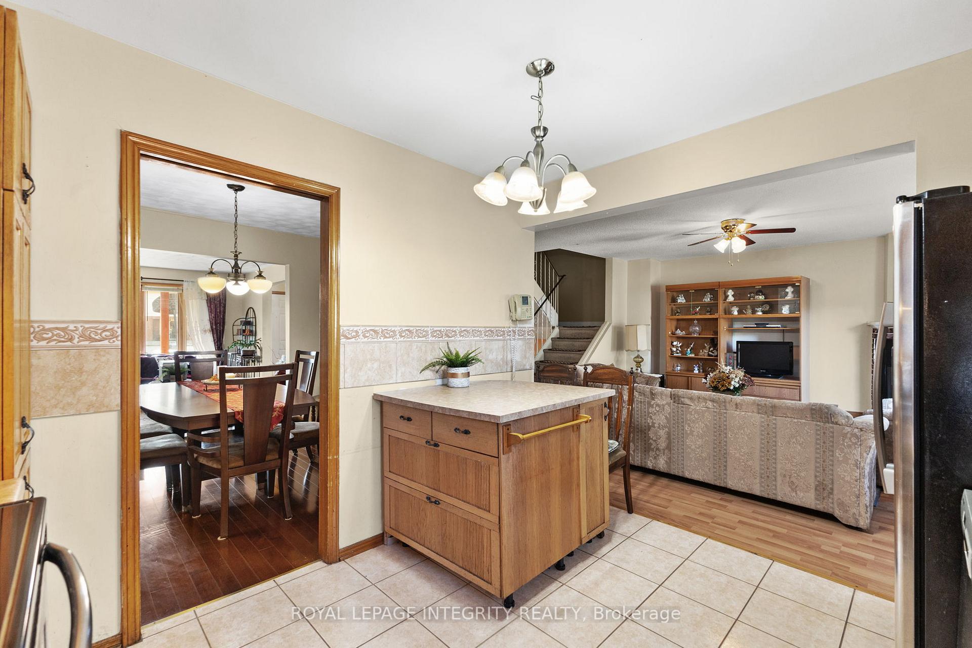 Photo 22 of 1499 Goth Avenue, Ottawa, Sawmill Creek/Timbermill — HOMEH