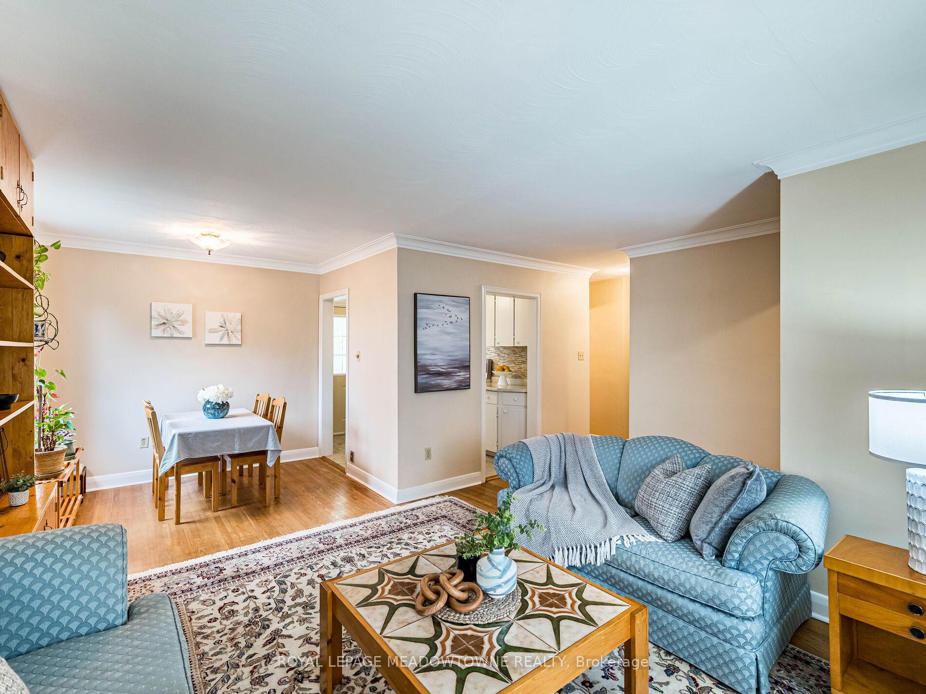 Photo 8 of 20 Erlesmere Avenue, Brampton, Brampton East — HOMEH