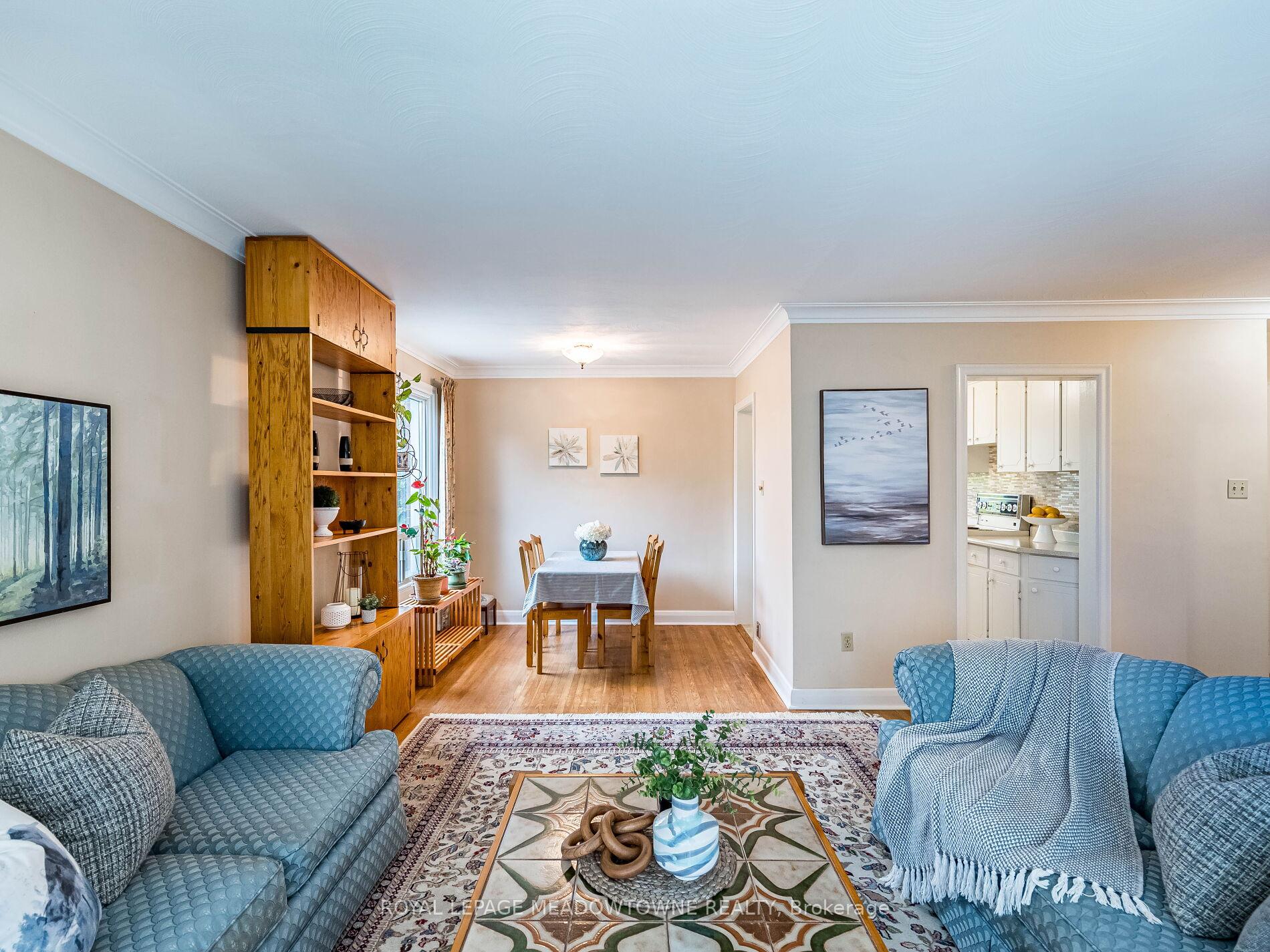 Photo 12 of 20 Erlesmere Avenue, Brampton, Brampton East — HOMEH