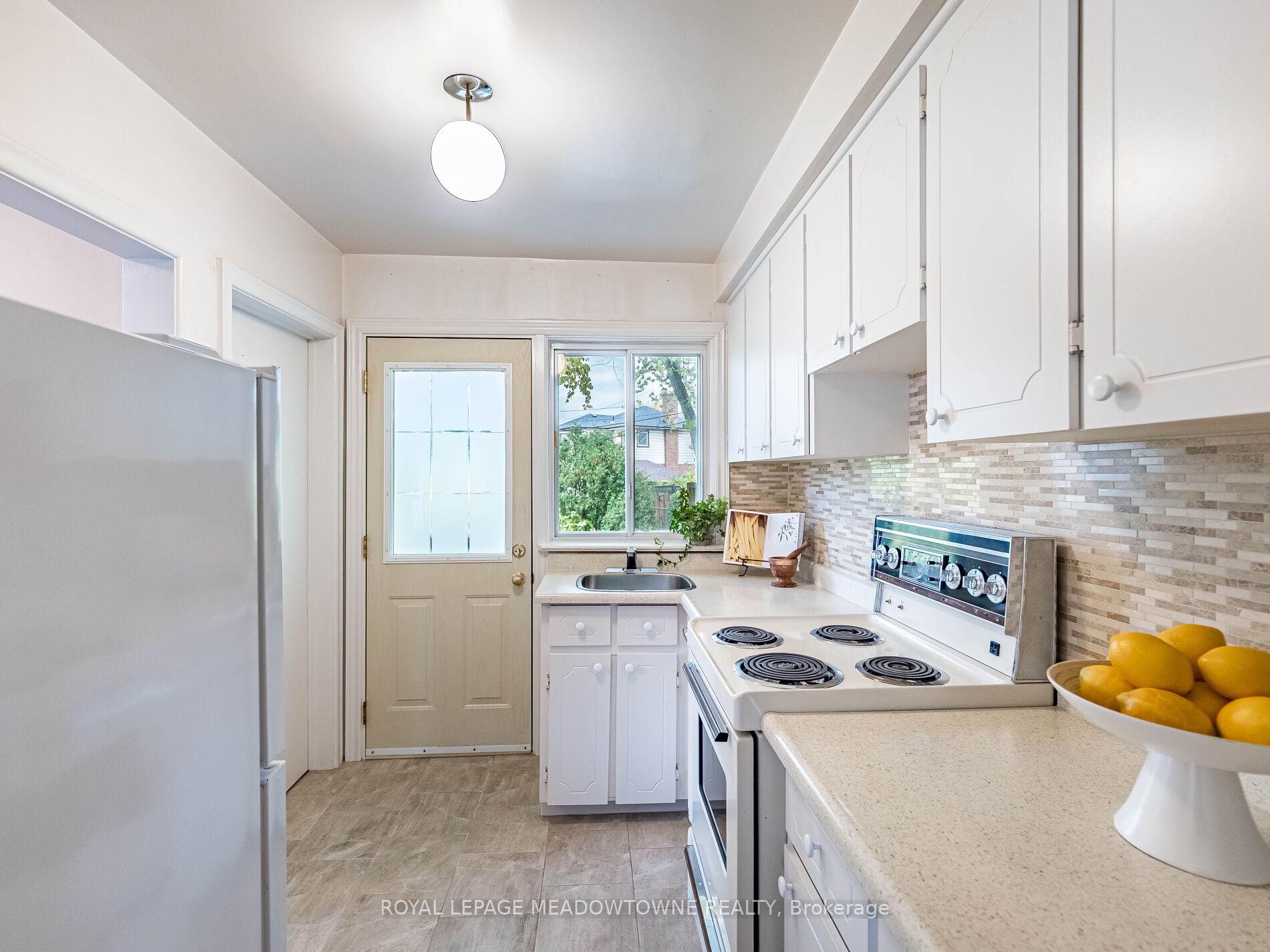 Photo 26 of 20 Erlesmere Avenue, Brampton, Brampton East — HOMEH