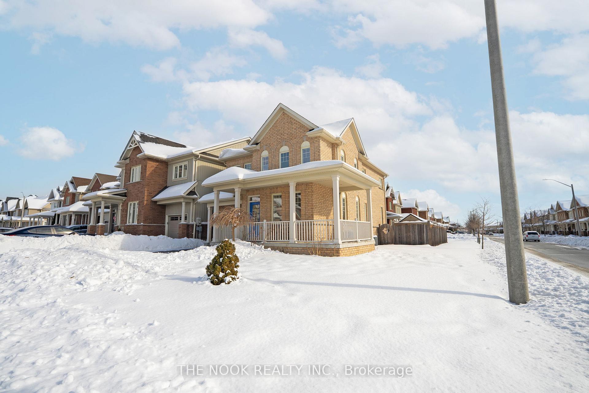 Photo 4 of 320 Boswell Drive, Clarington, Bowmanville — HOMEH