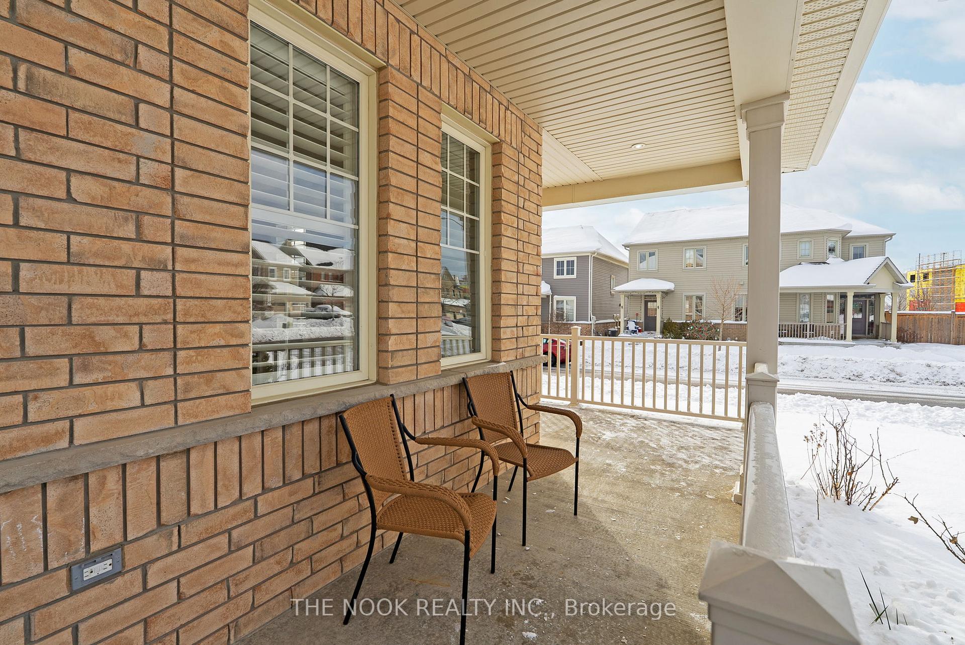 Photo 6 of 320 Boswell Drive, Clarington, Bowmanville — HOMEH