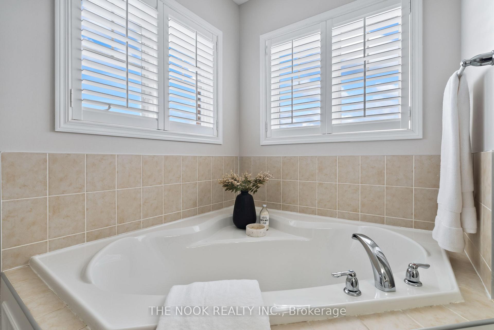 Photo 39 of 320 Boswell Drive, Clarington, Bowmanville — HOMEH