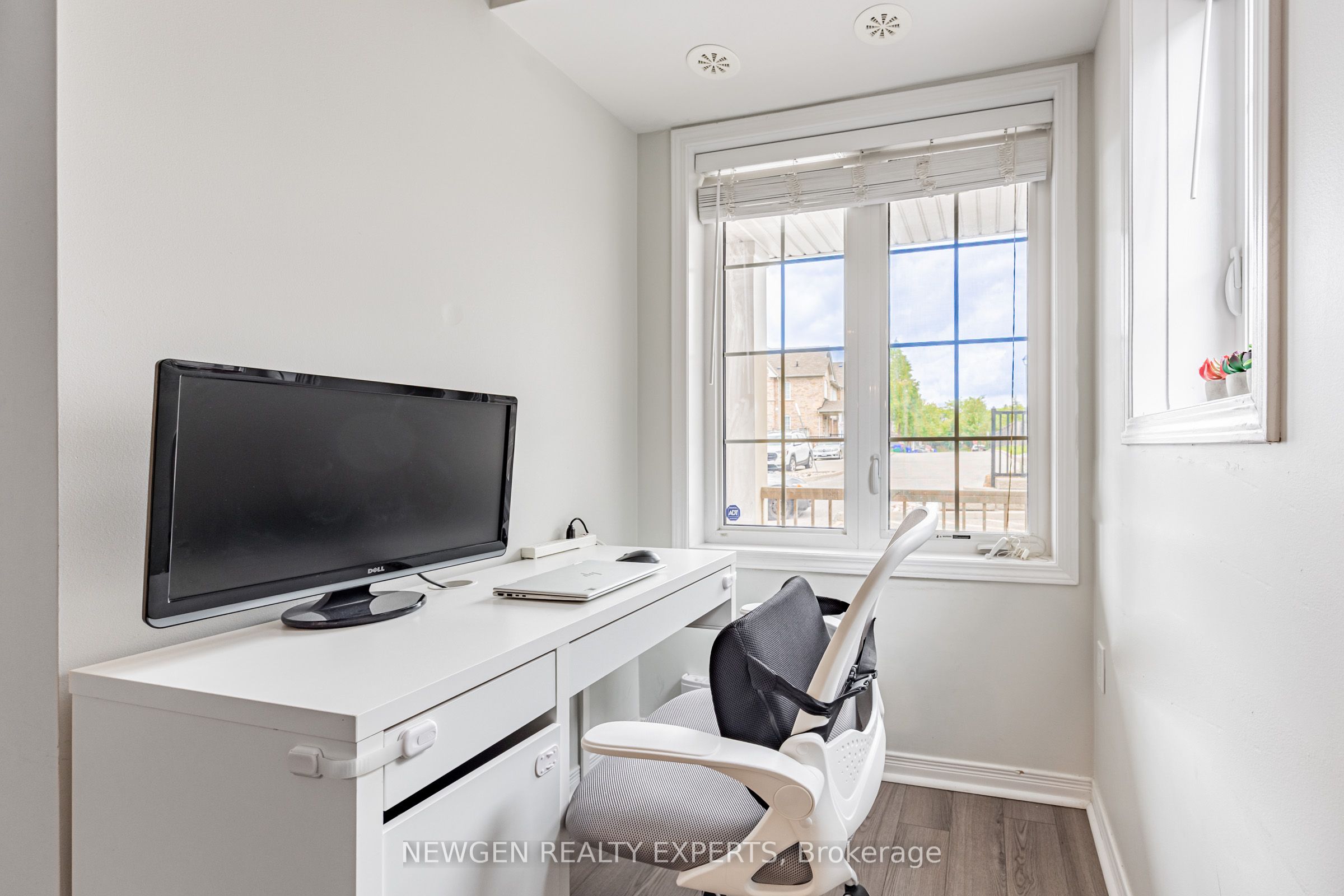 Photo 38 of 82 Abela Lane, Ajax, Central — HOMEH