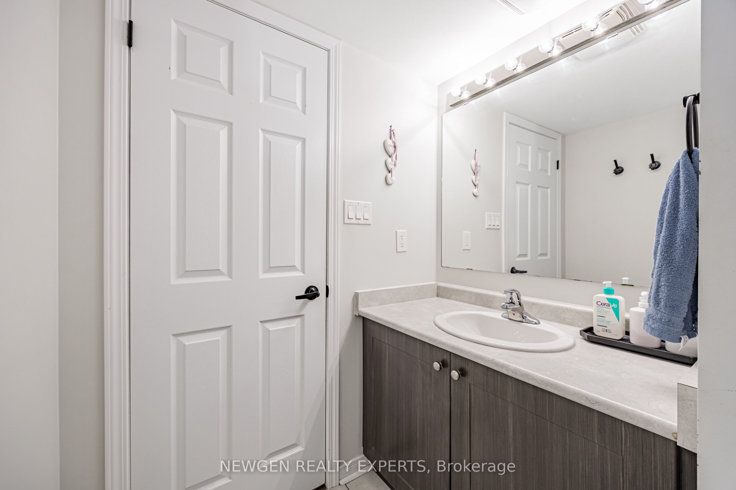 Photo 55 of 82 Abela Lane, Ajax, Central — HOMEH