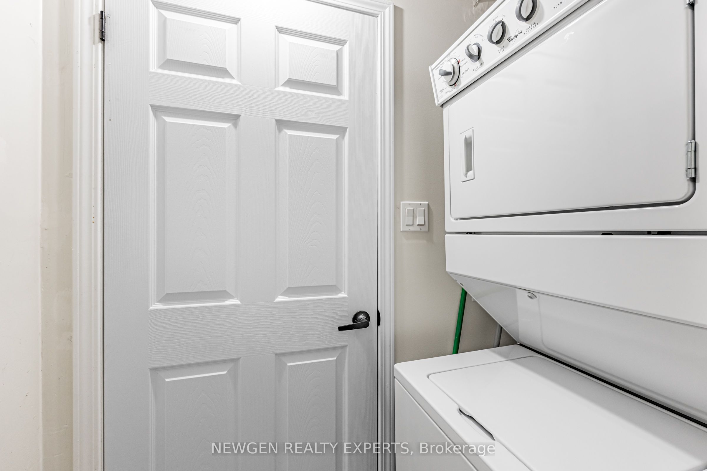 Photo 62 of 82 Abela Lane, Ajax, Central — HOMEH