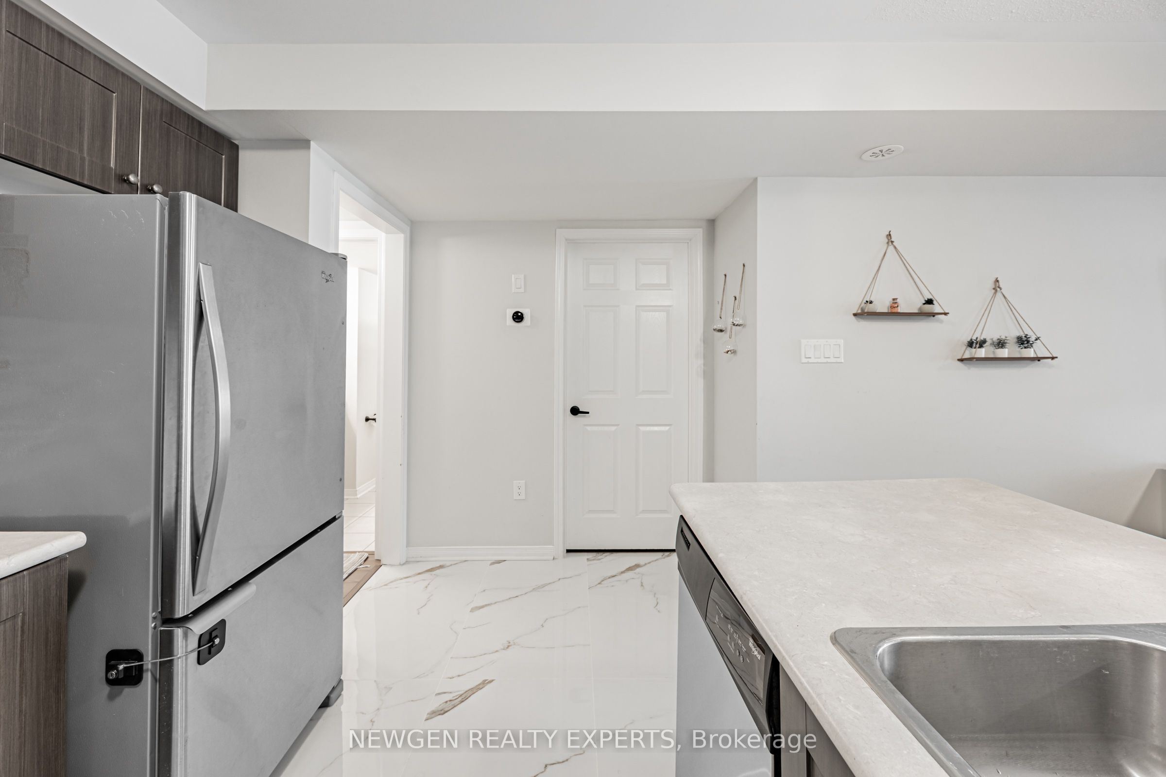 Photo 51 of 82 Abela Lane, Ajax, Central — HOMEH