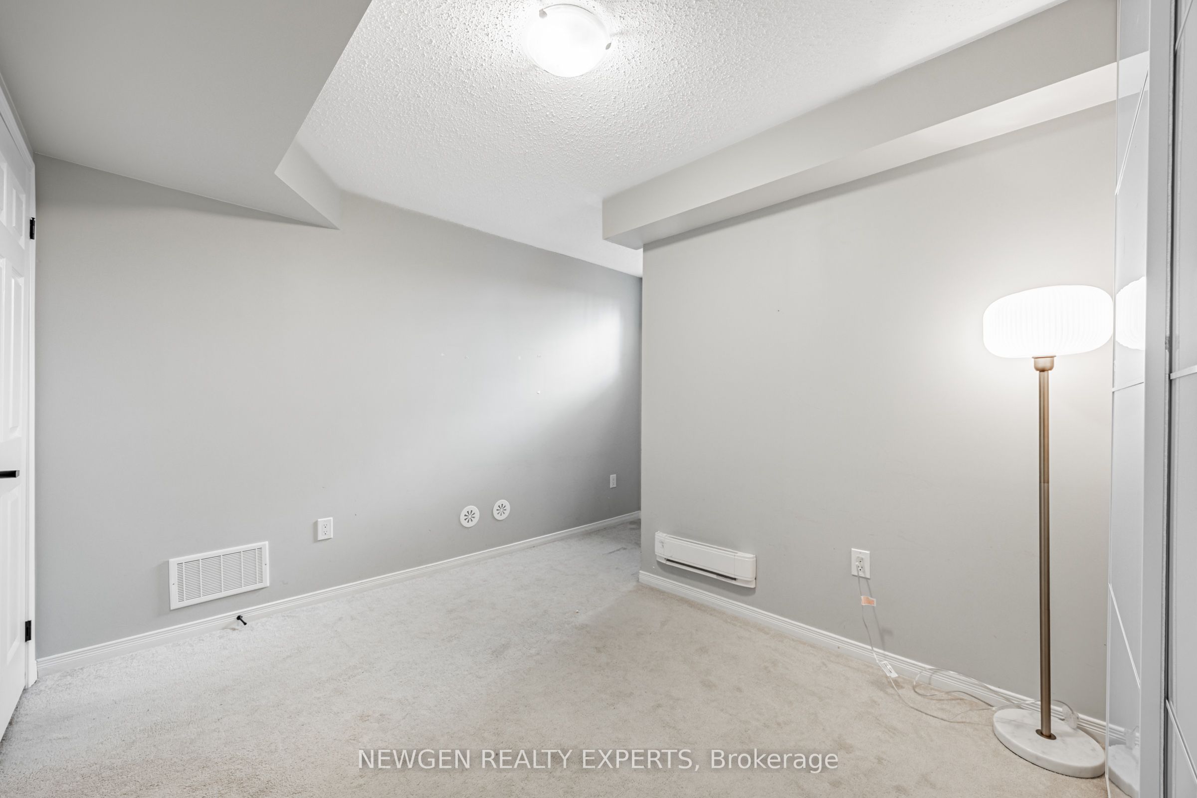 Photo 60 of 82 Abela Lane, Ajax, Central — HOMEH
