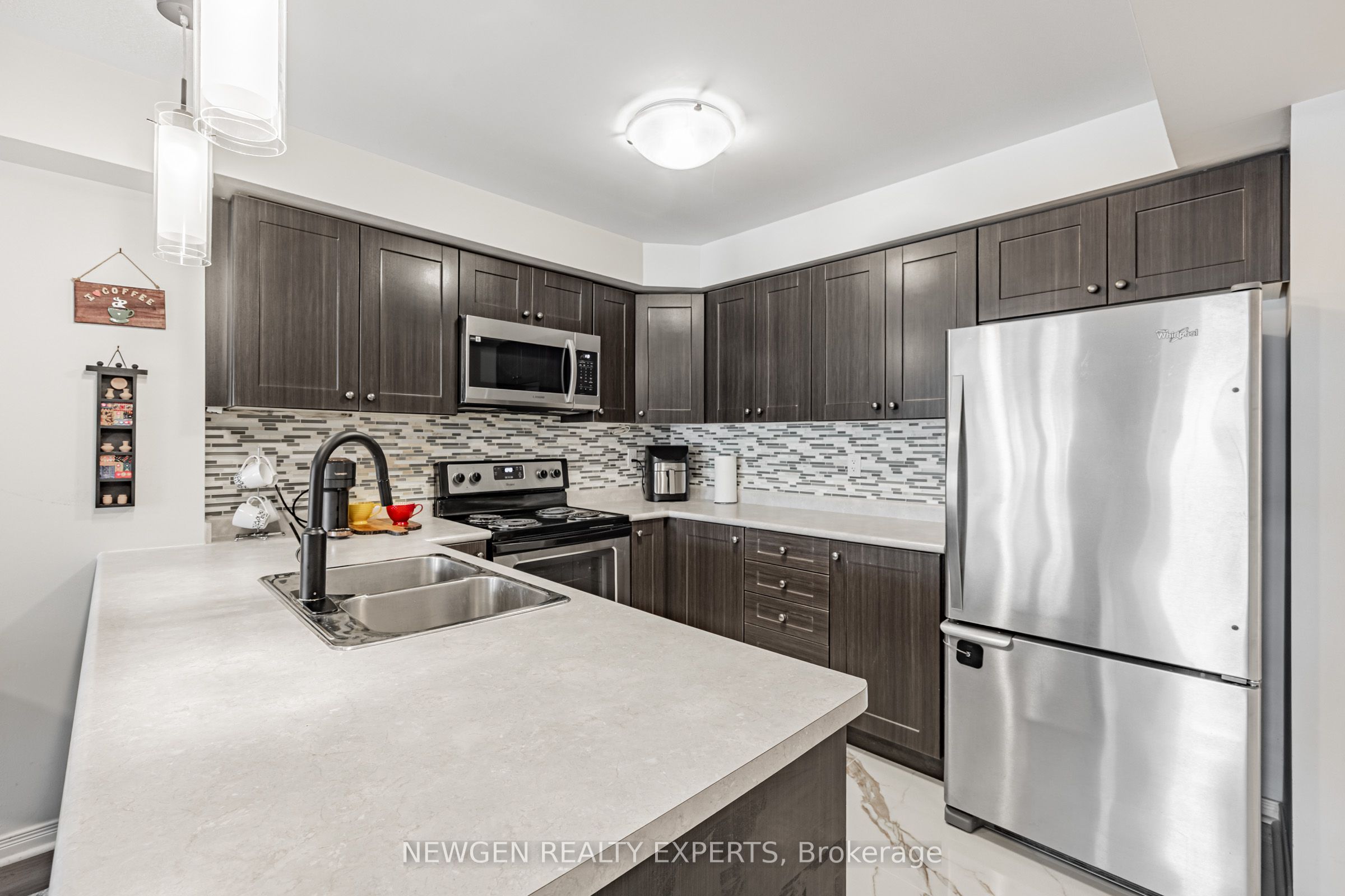 Photo 52 of 82 Abela Lane, Ajax, Central — HOMEH