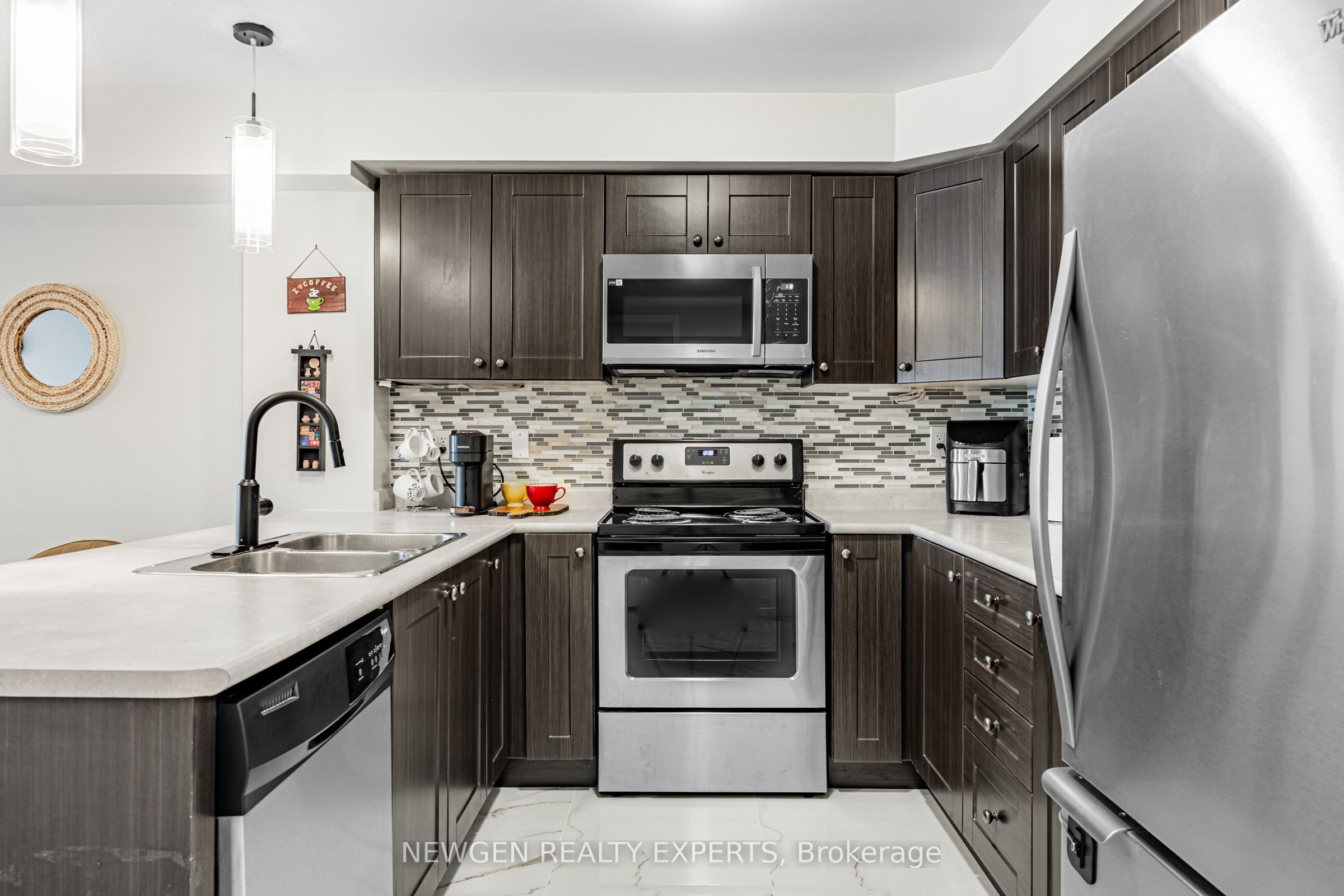 Photo 48 of 82 Abela Lane, Ajax, Central — HOMEH