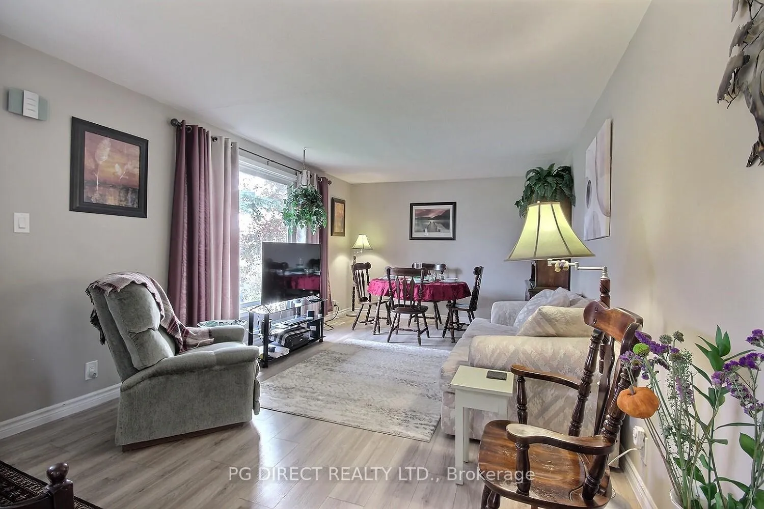 Photo 2 of 28 Dufferin Street, Brighton, Brighton (Town) — HOMEH