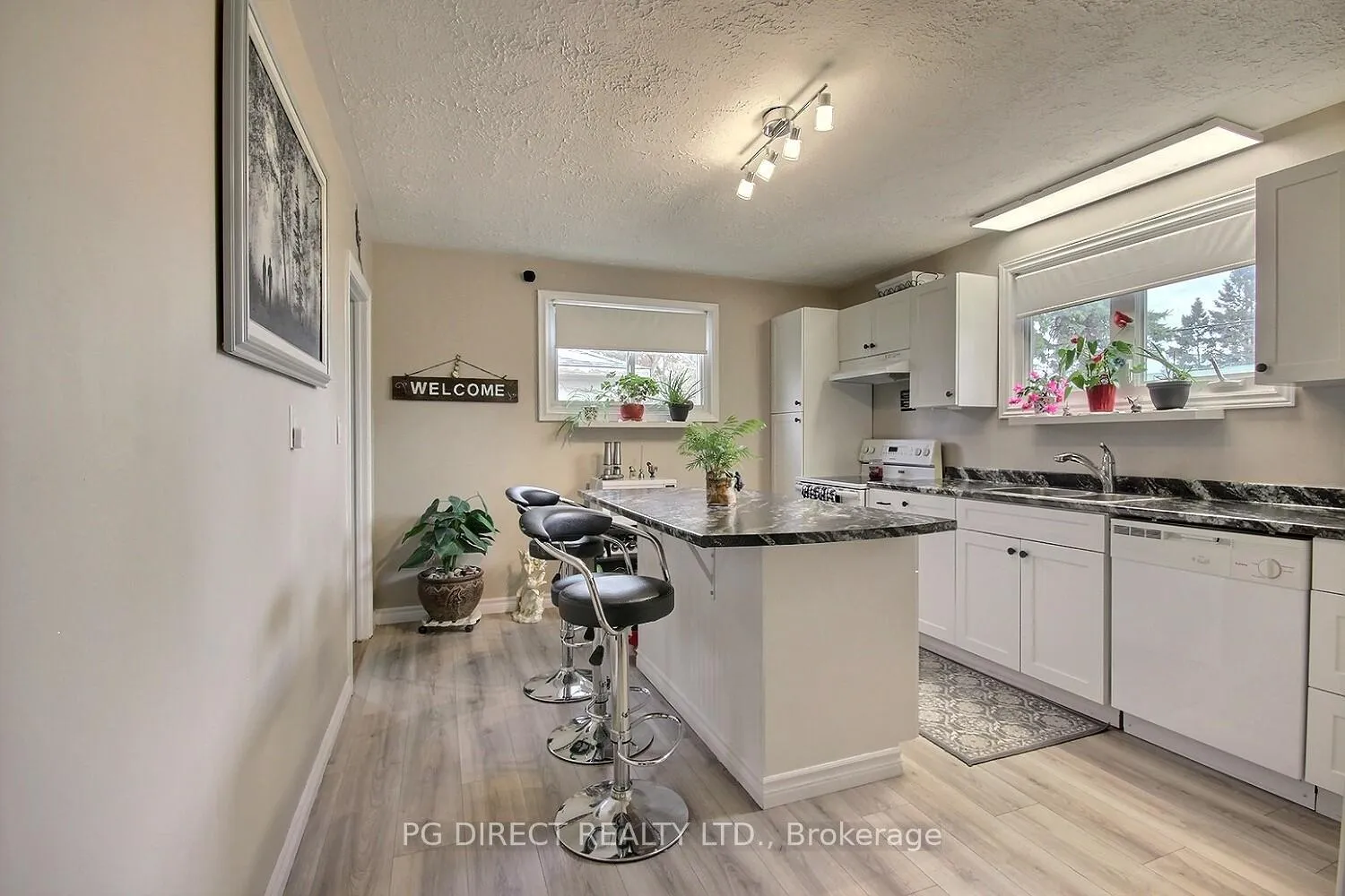 Photo 10 of 28 Dufferin Street, Brighton, Brighton (Town) — HOMEH