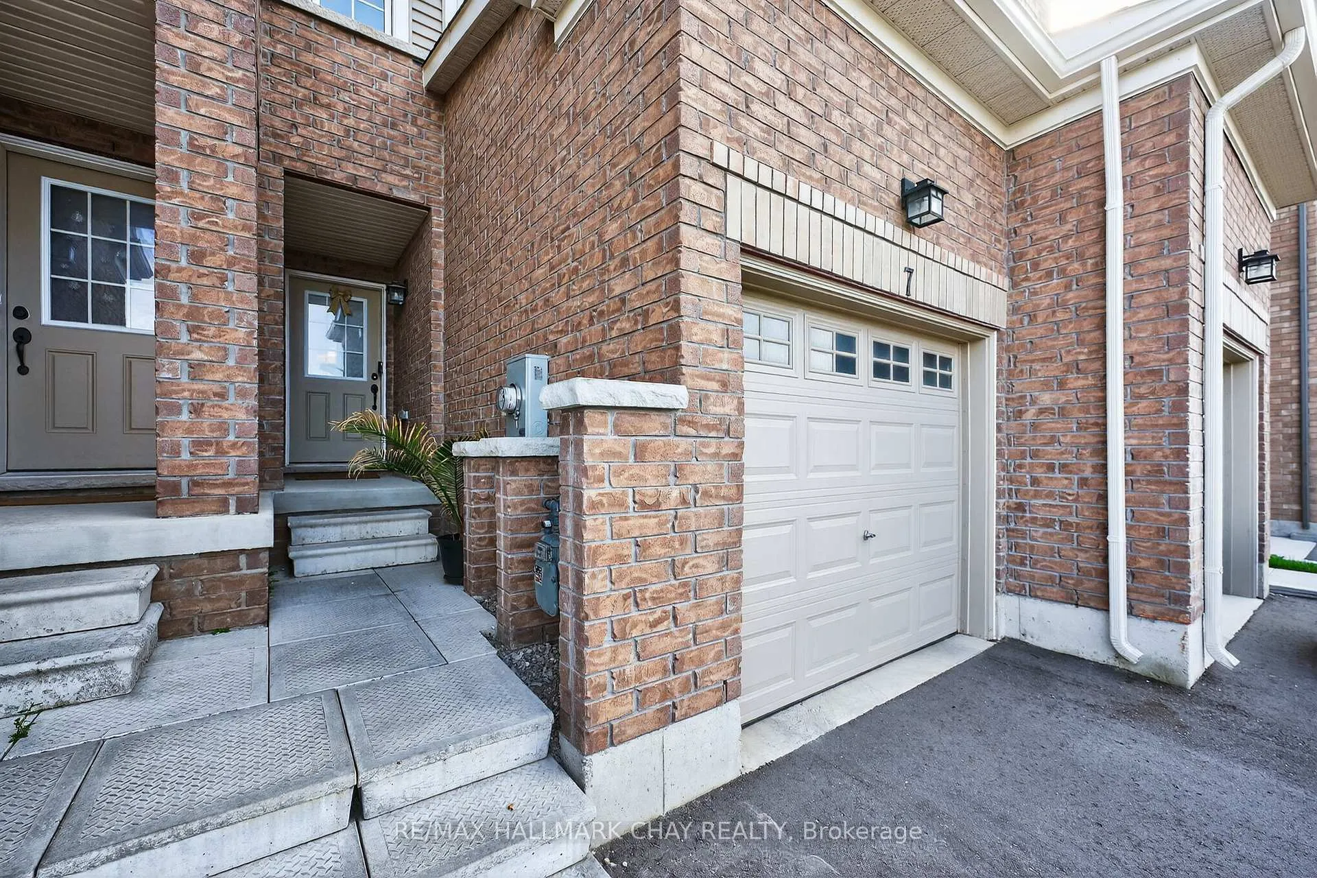 Photo 4 of 7 Tobias Lane, Barrie, Rural Barrie Southeast — HOMEH