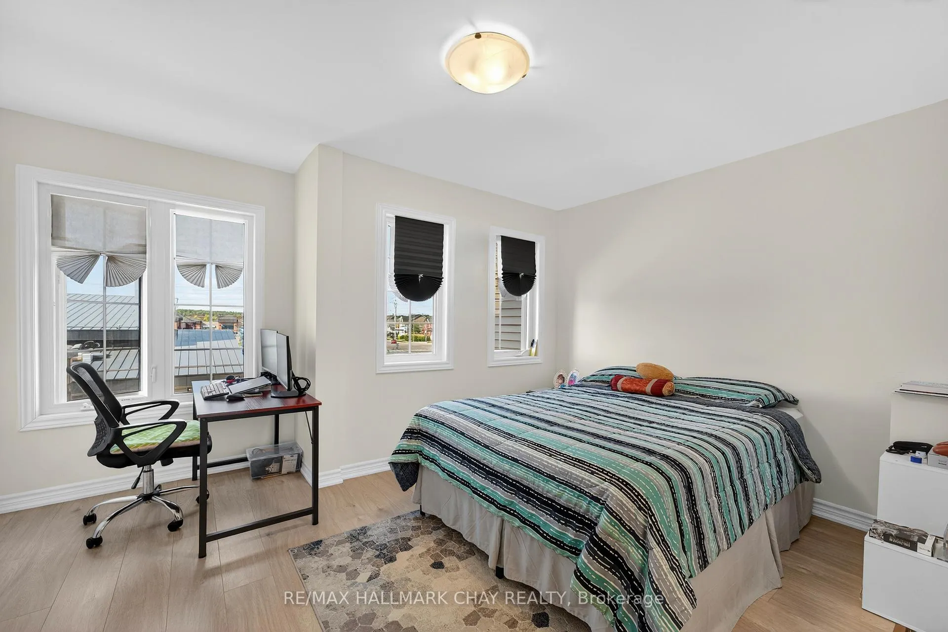 Photo 23 of 7 Tobias Lane, Barrie, Rural Barrie Southeast — HOMEH