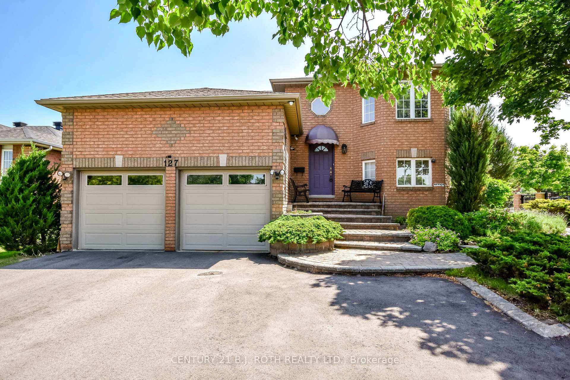 Front of 127 Golden Meadow Road