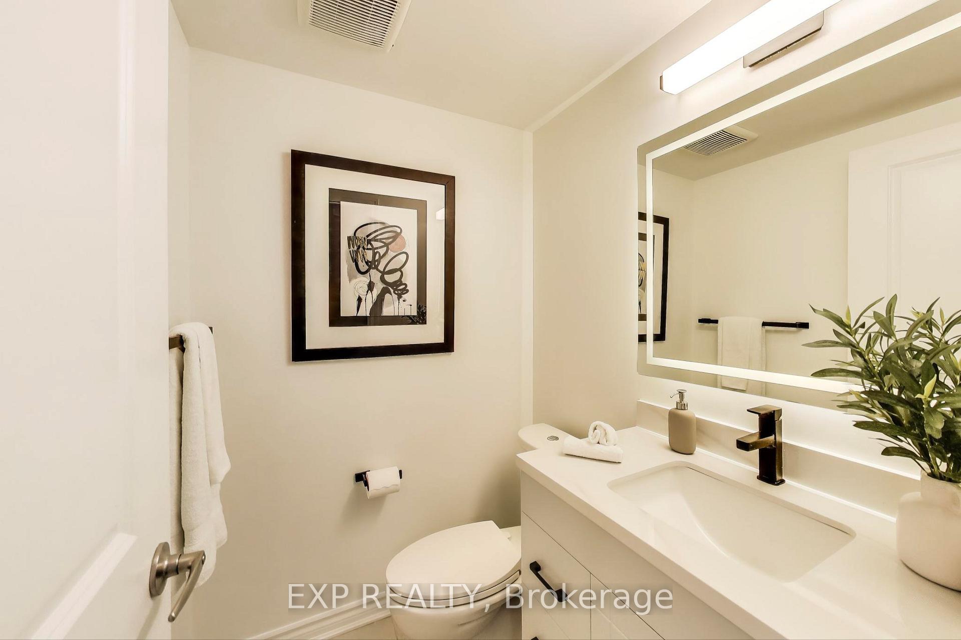 Photo 8 of 22 Minlow Way, Aurora, Rural Aurora — HOMEH