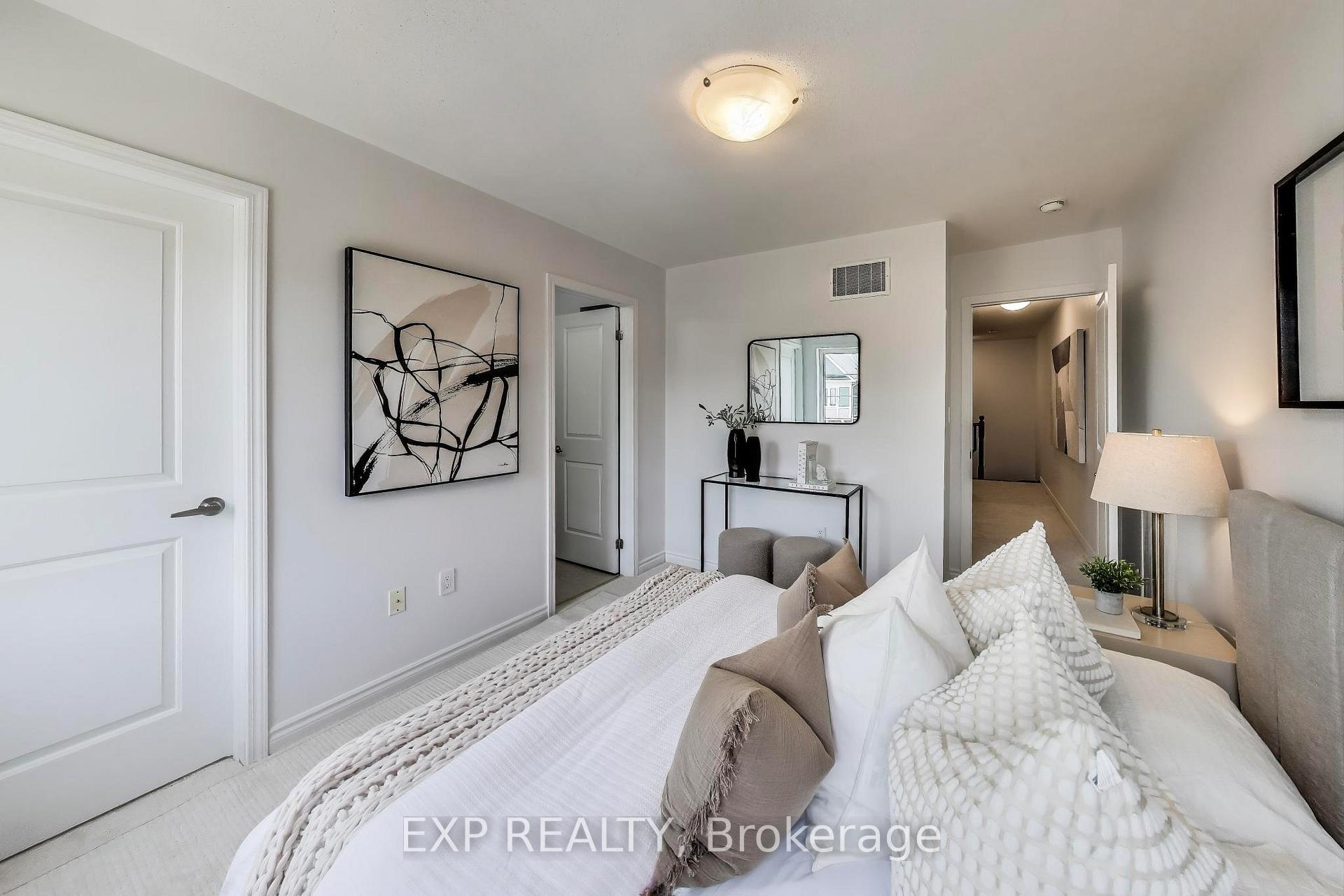 Photo 21 of 22 Minlow Way, Aurora, Rural Aurora — HOMEH