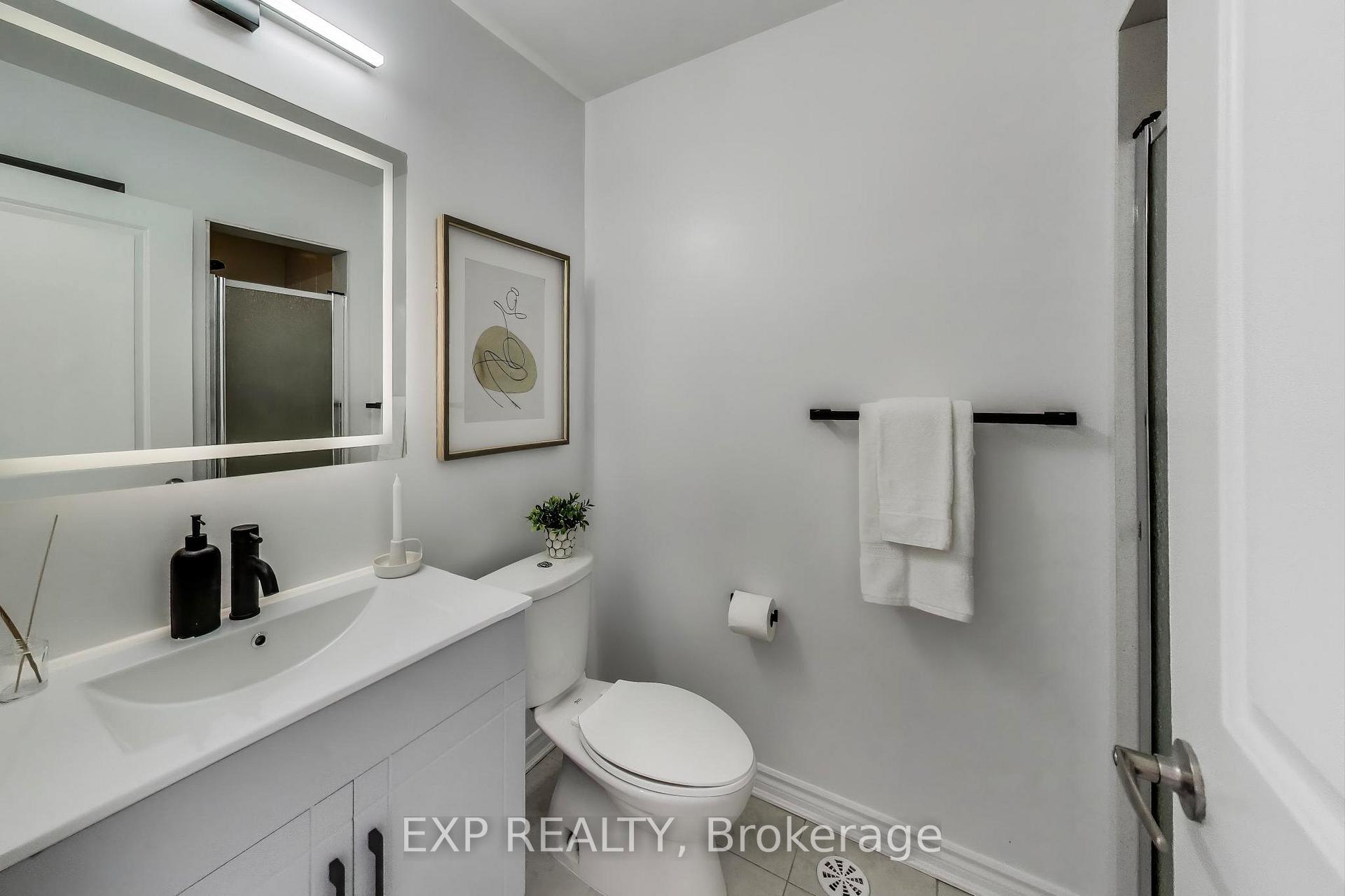 Photo 16 of 22 Minlow Way, Aurora, Rural Aurora — HOMEH