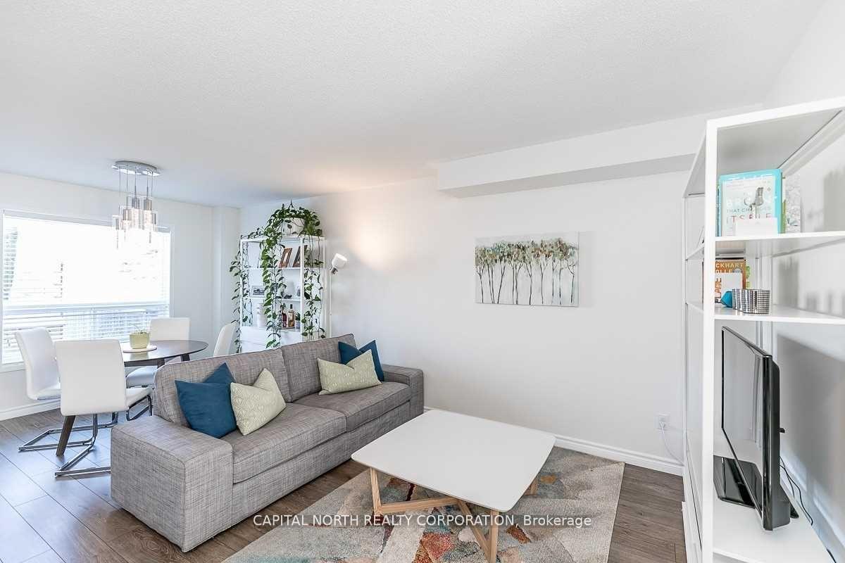 Photo 3 of 32 Gadwall Avenue, Barrie, Painswick South — HOMEH