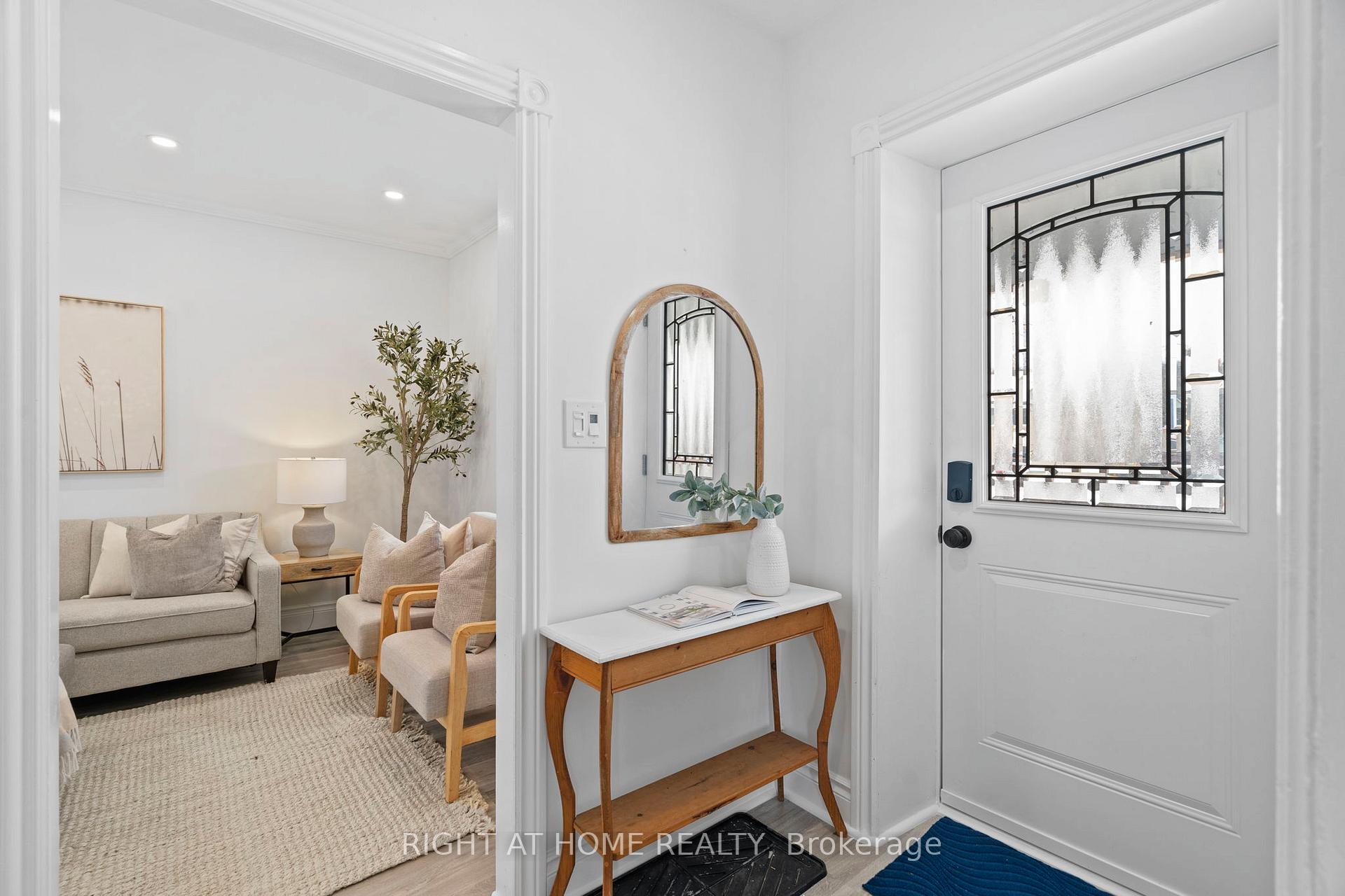 Photo 3 of 110 Ontario Street, Clarington, Bowmanville — HOMEH