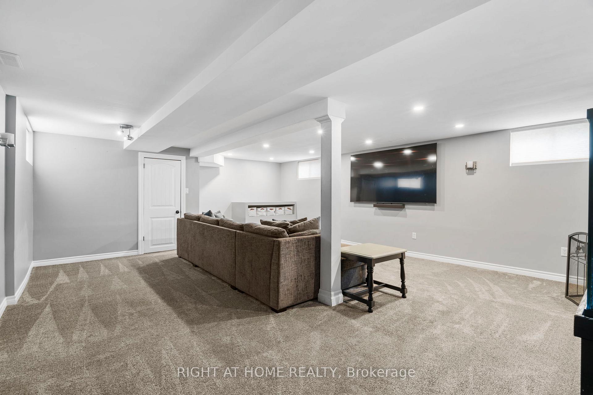 Photo 29 of 110 Ontario Street, Clarington, Bowmanville — HOMEH