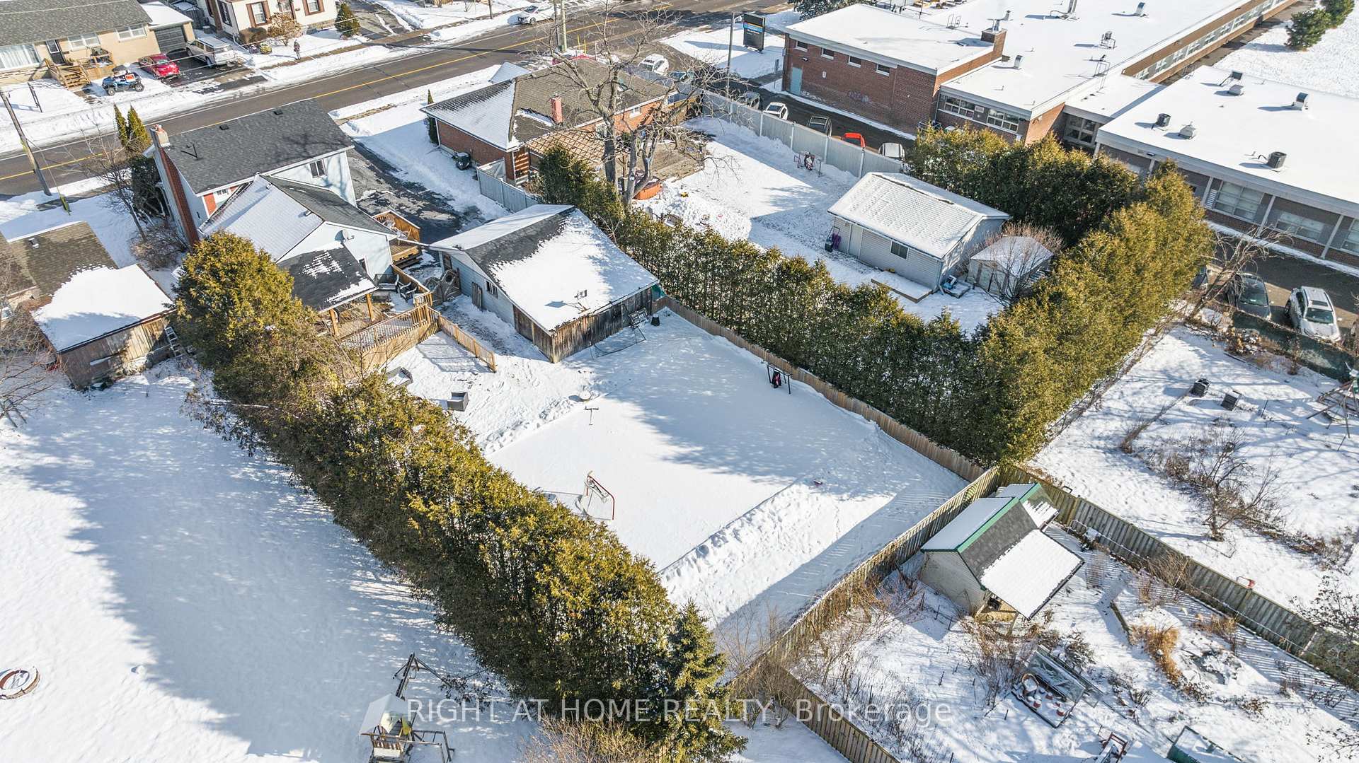 Photo 38 of 110 Ontario Street, Clarington, Bowmanville — HOMEH