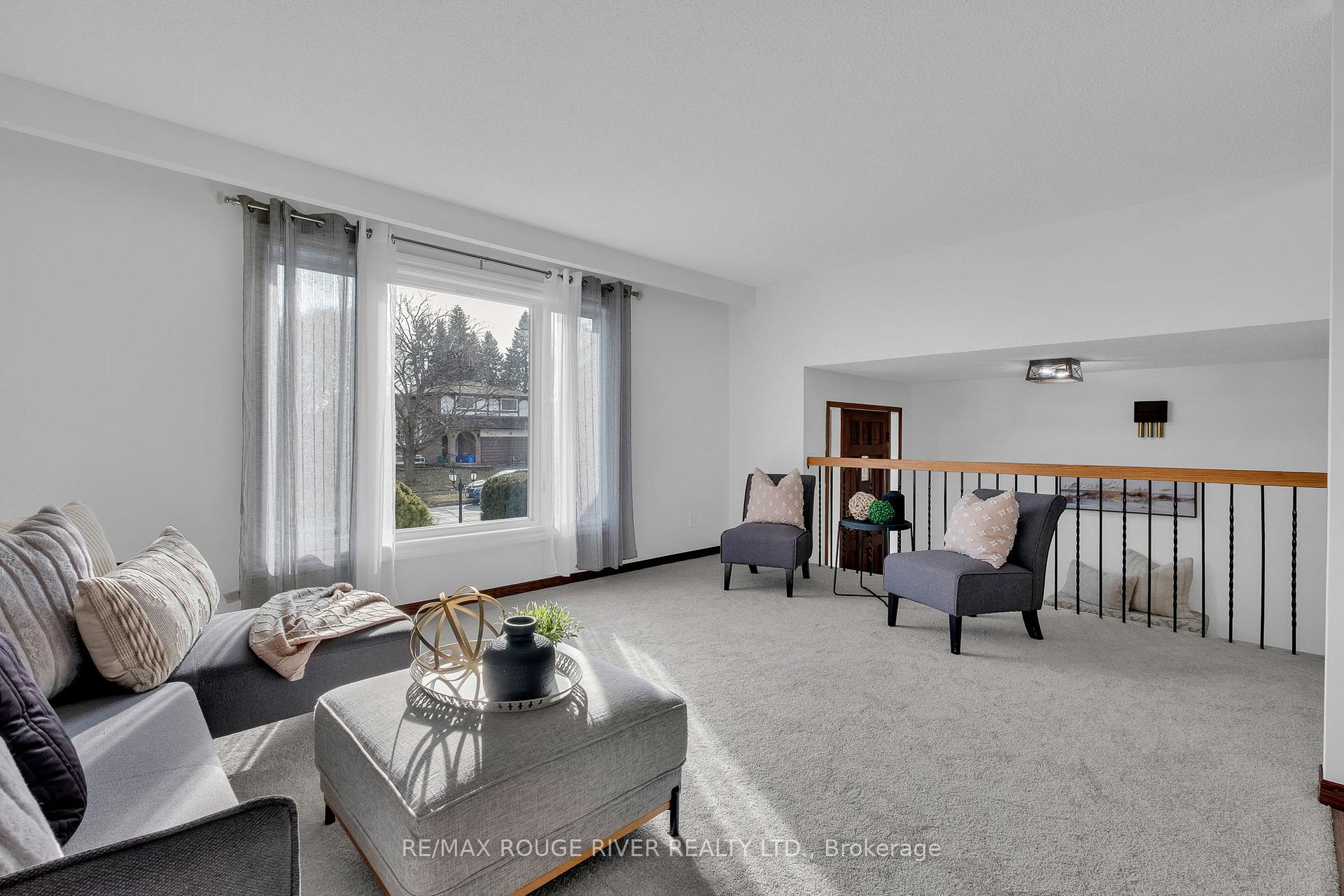 Photo 5 of 4 Spry Avenue, Clarington, Bowmanville — HOMEH