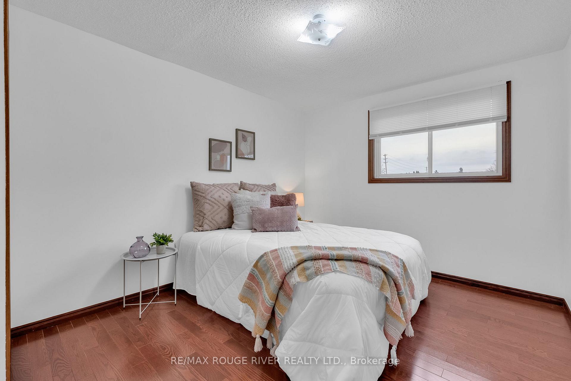 Photo 19 of 4 Spry Avenue, Clarington, Bowmanville — HOMEH