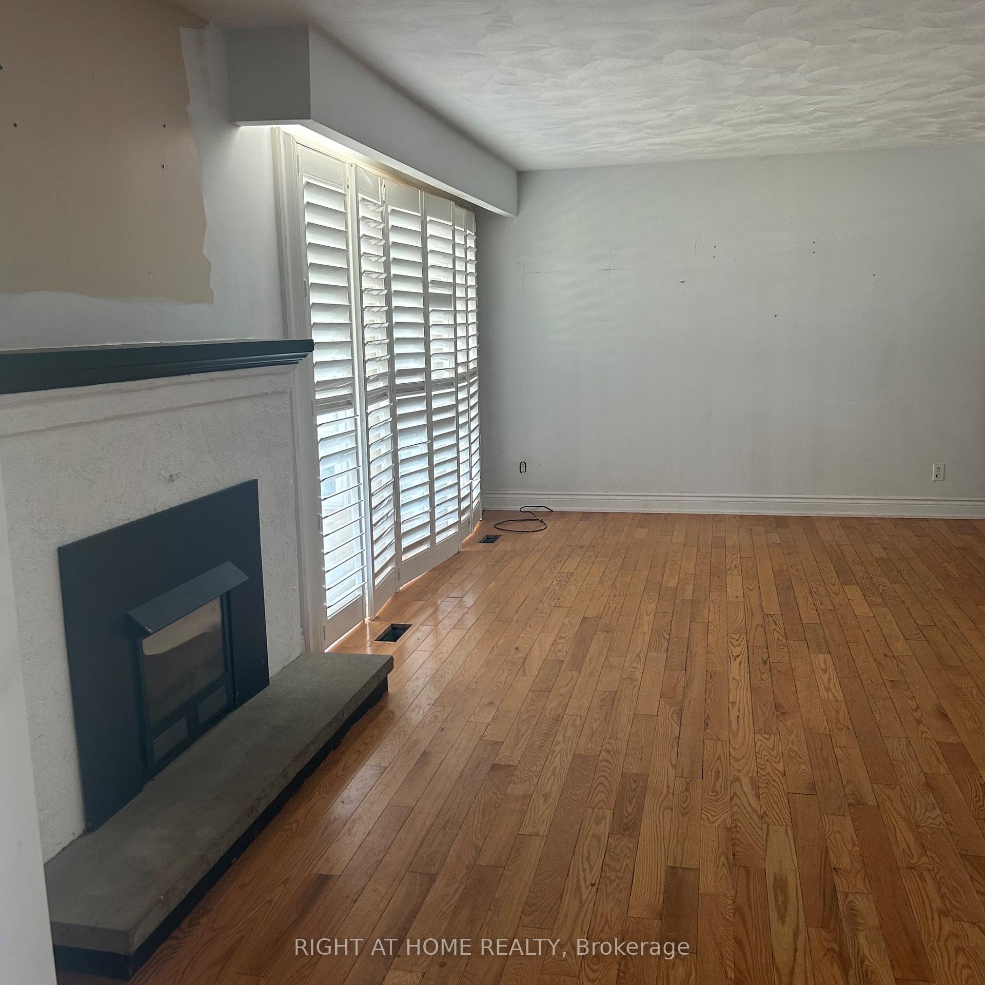 Photo 8 of 1592 Highway # 2 Street, Clarington, Courtice — HOMEH