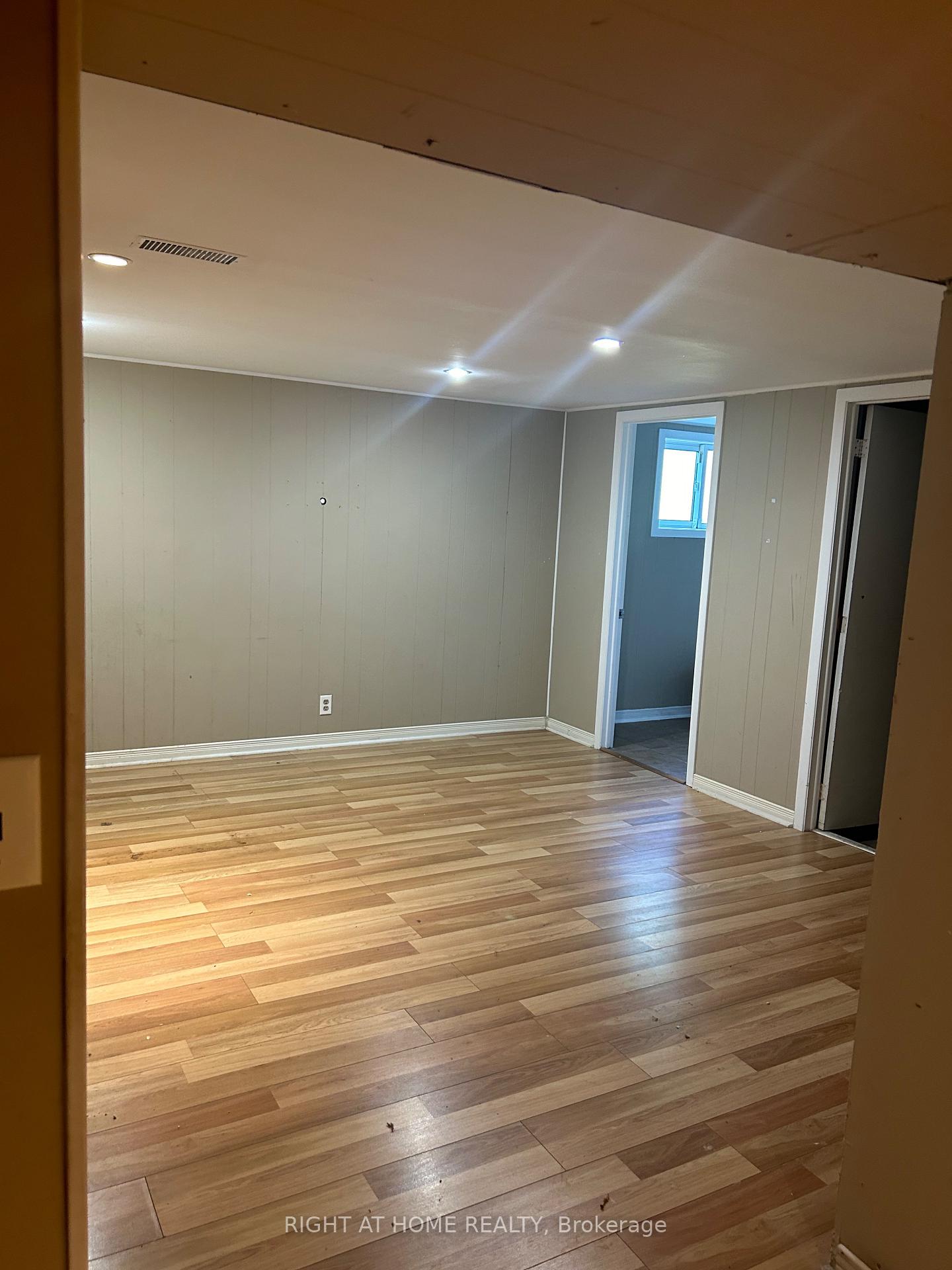 Photo 10 of 1592 Highway # 2 Street, Clarington, Courtice — HOMEH