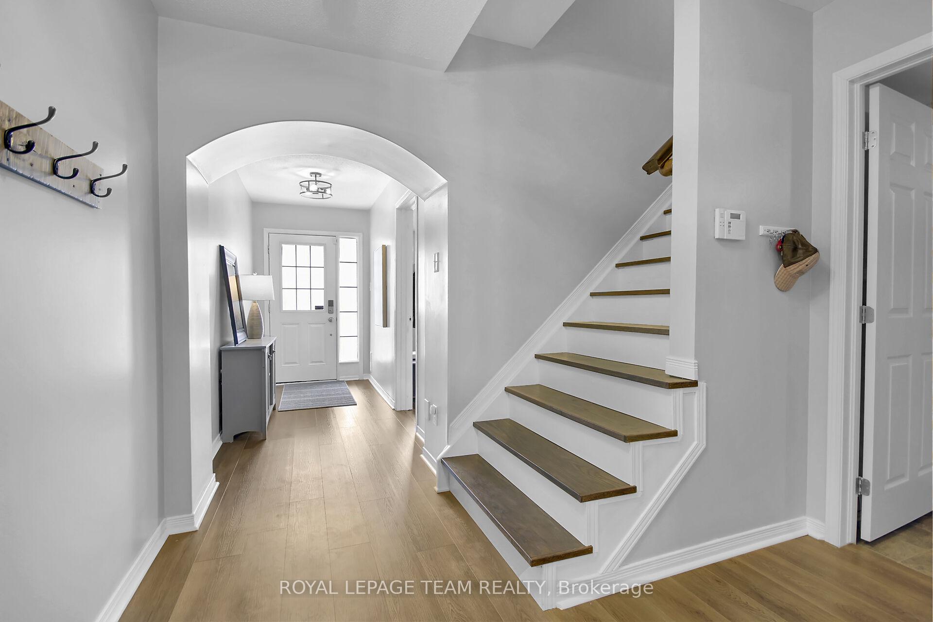 Photo 3 of Unit E, 3502 River Run Avenue E, Ottawa, Barrhaven - Half Moon Bay — HOMEH
