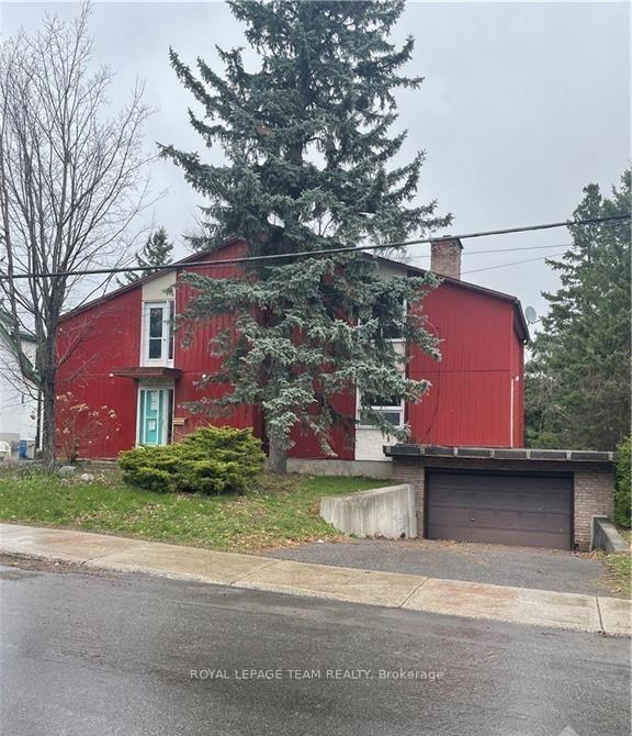 Front of 663 Broadview Avenue