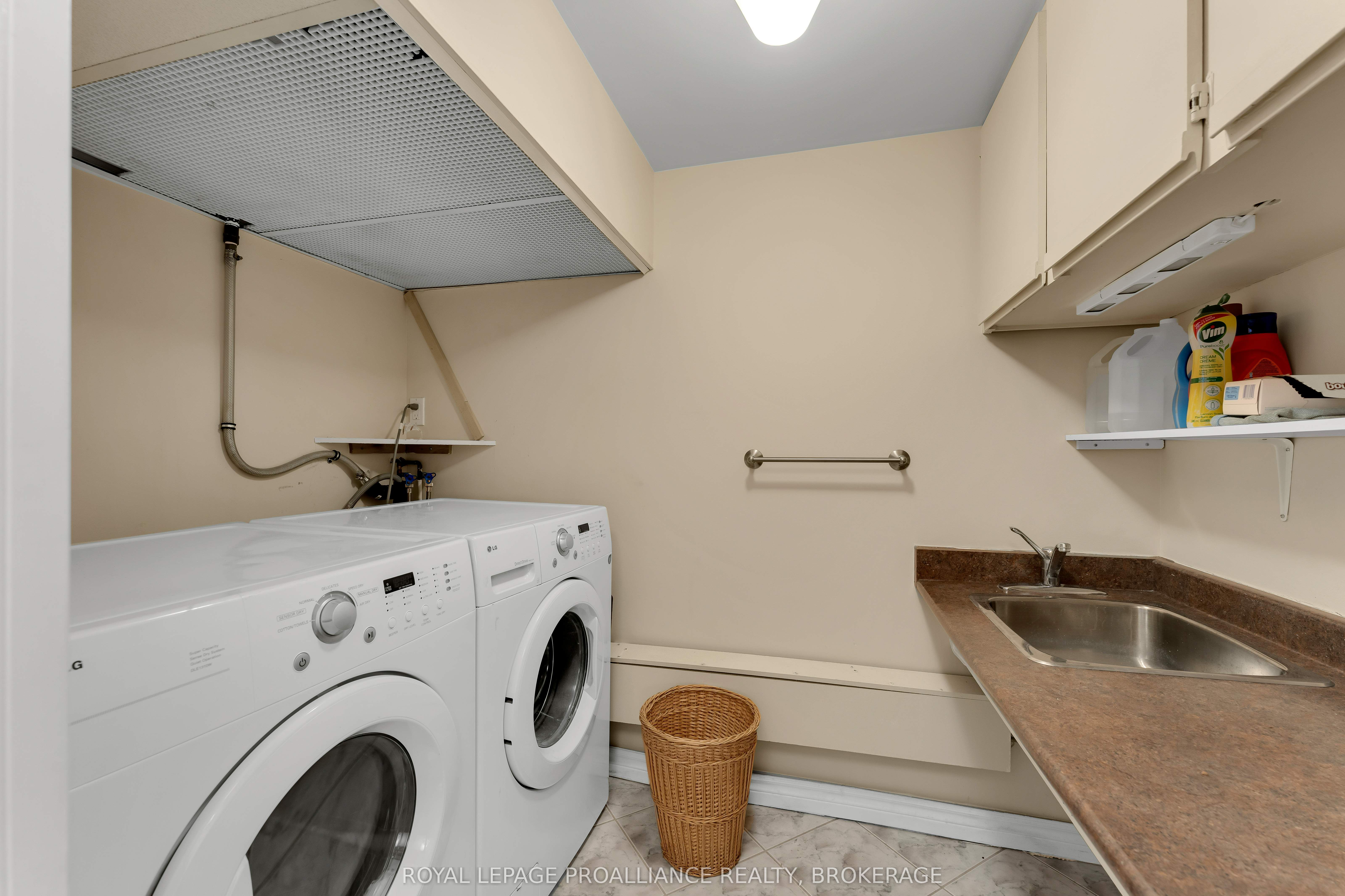 Photo 77 of Unit 403, 185 Ontario Street, Kingston, Central City East — HOMEH