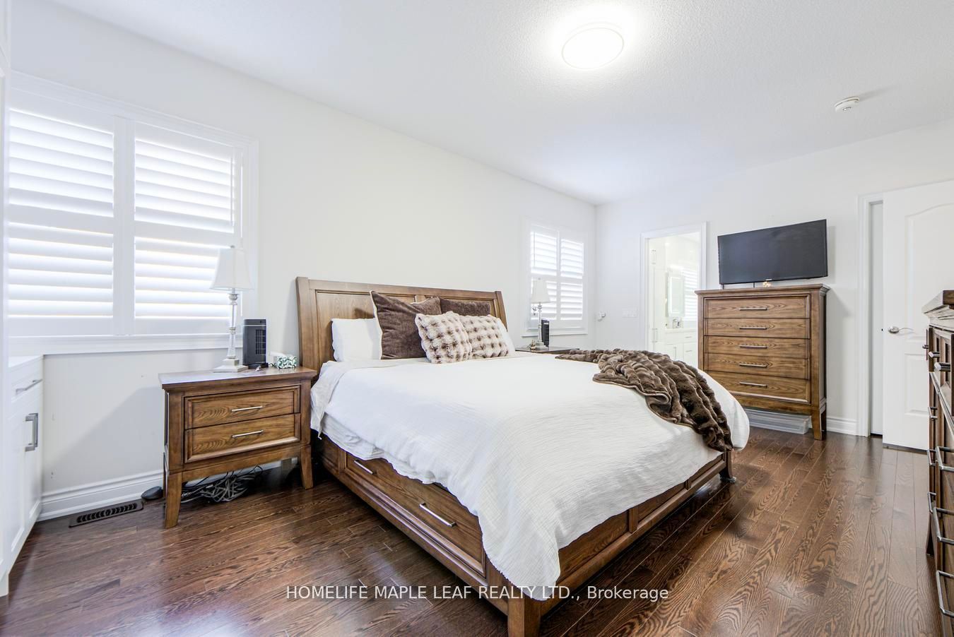 Photo 71 of 42 Foothills Crescent, Brampton, Toronto Gore Rural Estate — HOMEH