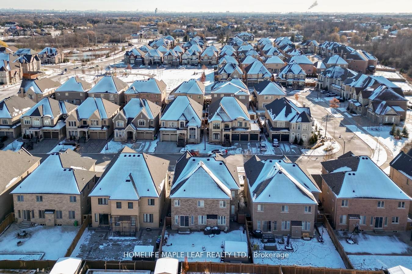 Photo 97 of 42 Foothills Crescent, Brampton, Toronto Gore Rural Estate — HOMEH