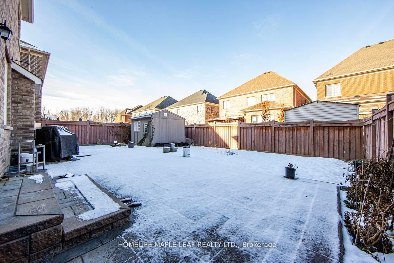 Photo 94 of 42 Foothills Crescent, Brampton, Toronto Gore Rural Estate — HOMEH