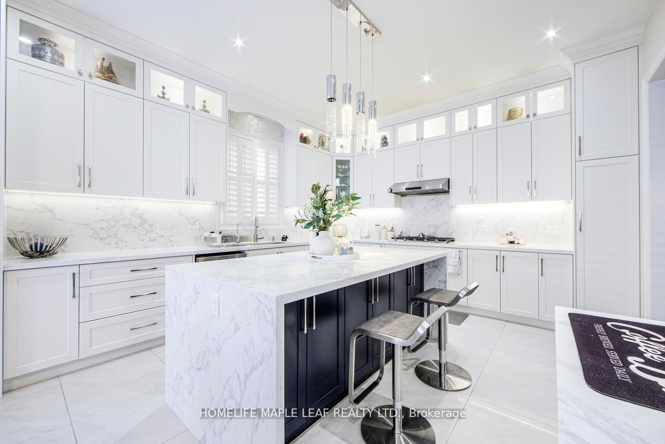 Photo 64 of 42 Foothills Crescent, Brampton, Toronto Gore Rural Estate — HOMEH