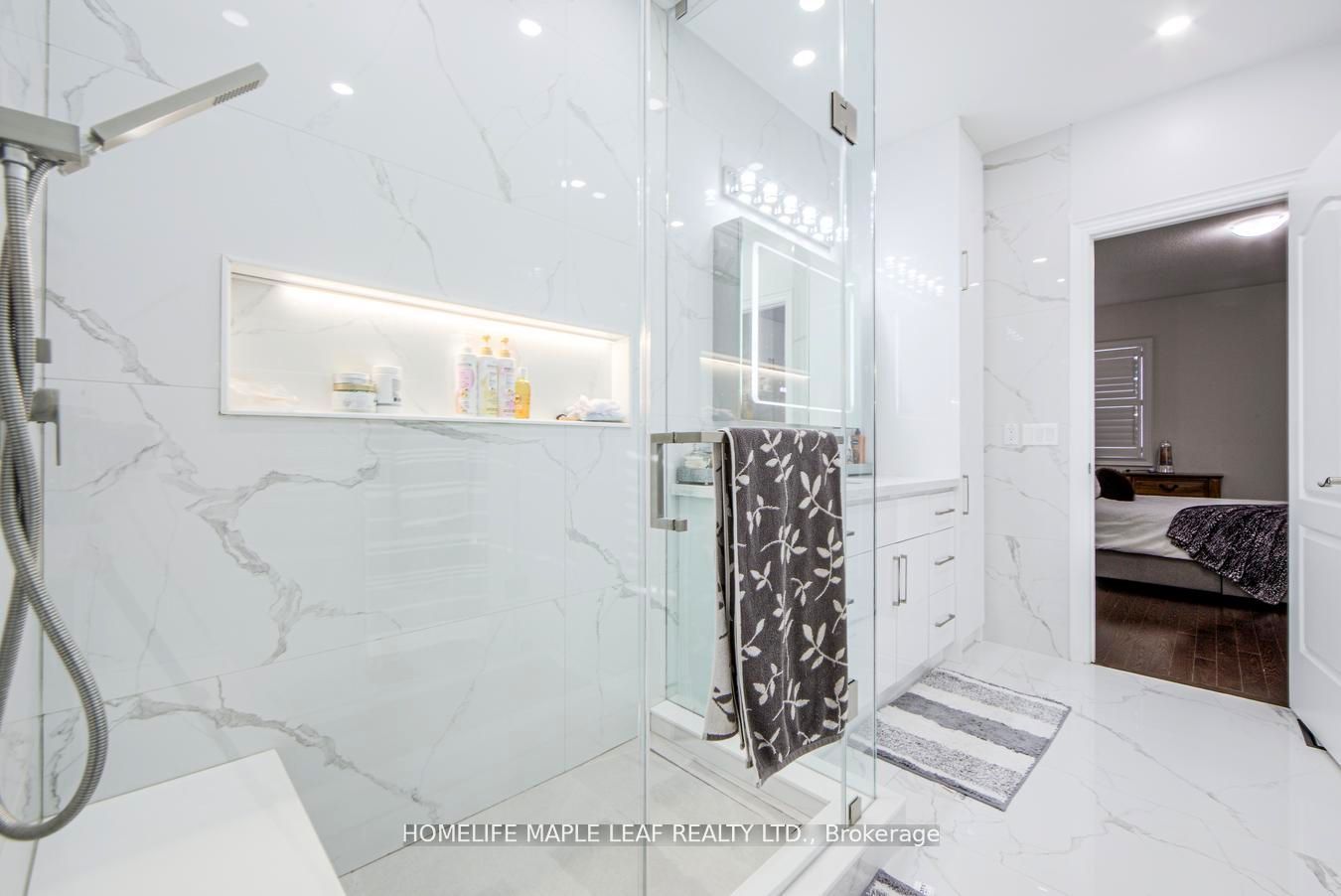 Photo 78 of 42 Foothills Crescent, Brampton, Toronto Gore Rural Estate — HOMEH
