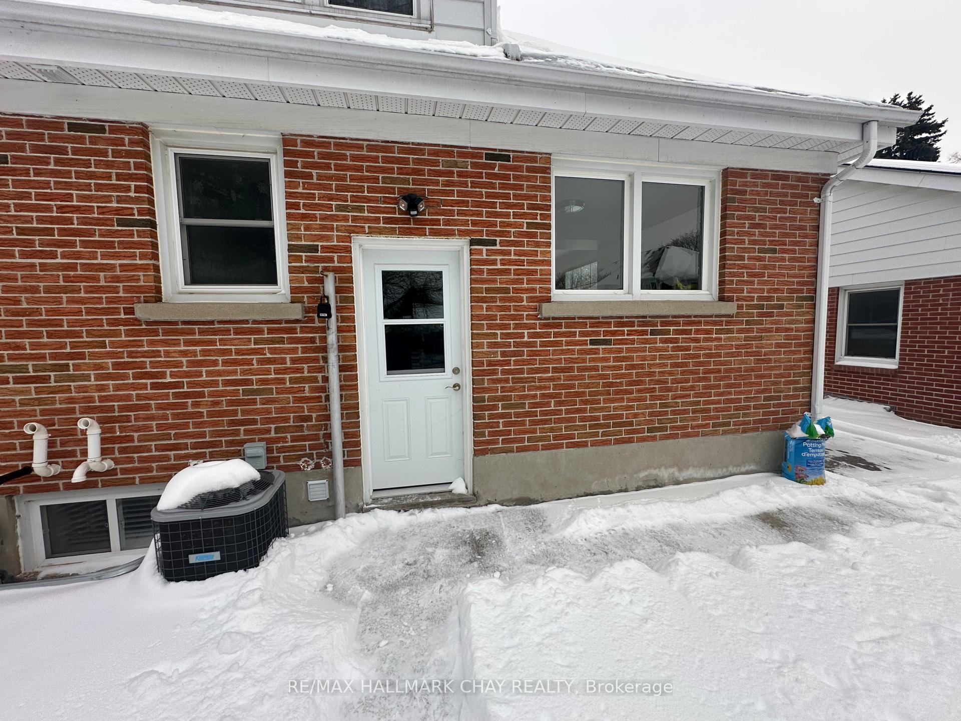 Photo 4 of Unit Lower, 68 Cook Street, Barrie, Codrington — HOMEH