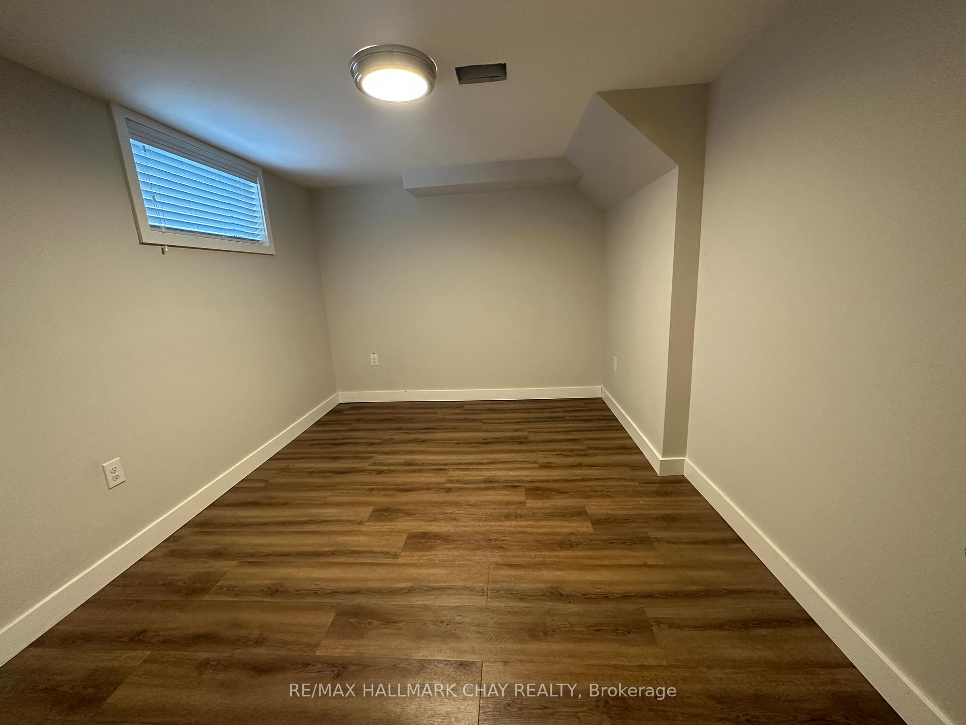 Photo 13 of Unit Lower, 68 Cook Street, Barrie, Codrington — HOMEH