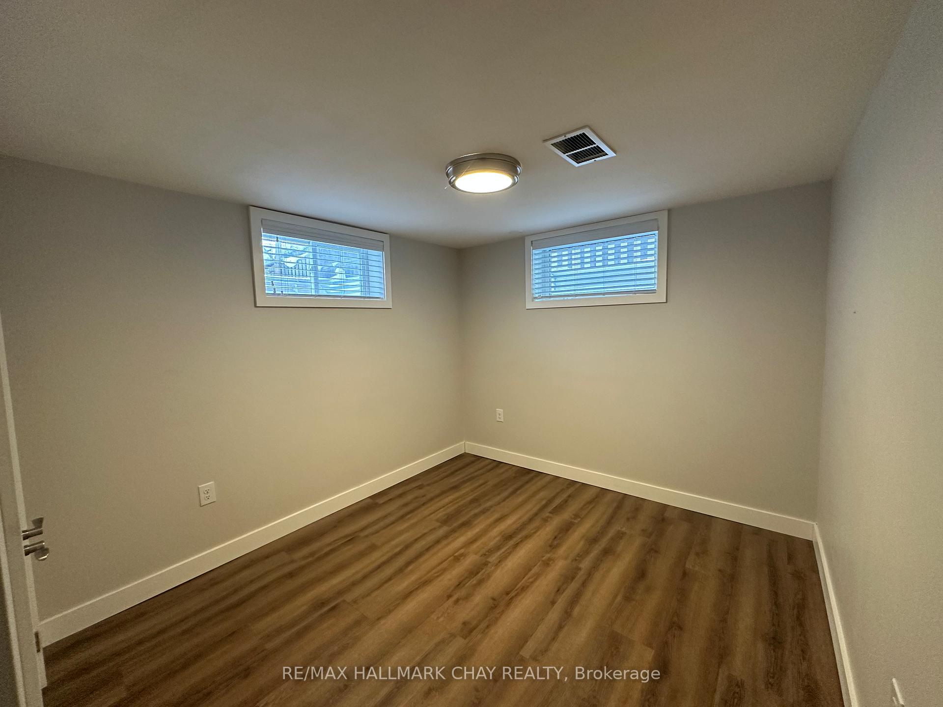 Photo 14 of Unit Lower, 68 Cook Street, Barrie, Codrington — HOMEH