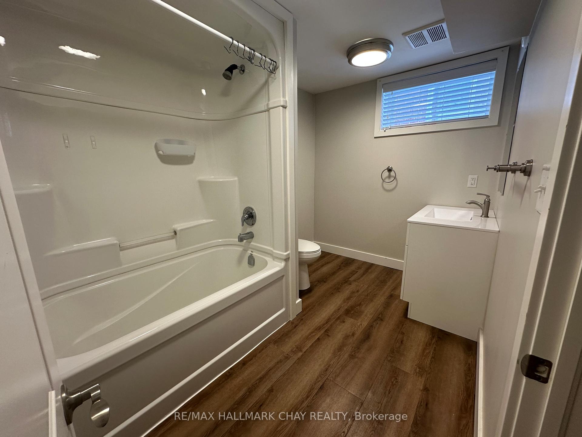 Photo 15 of Unit Lower, 68 Cook Street, Barrie, Codrington — HOMEH